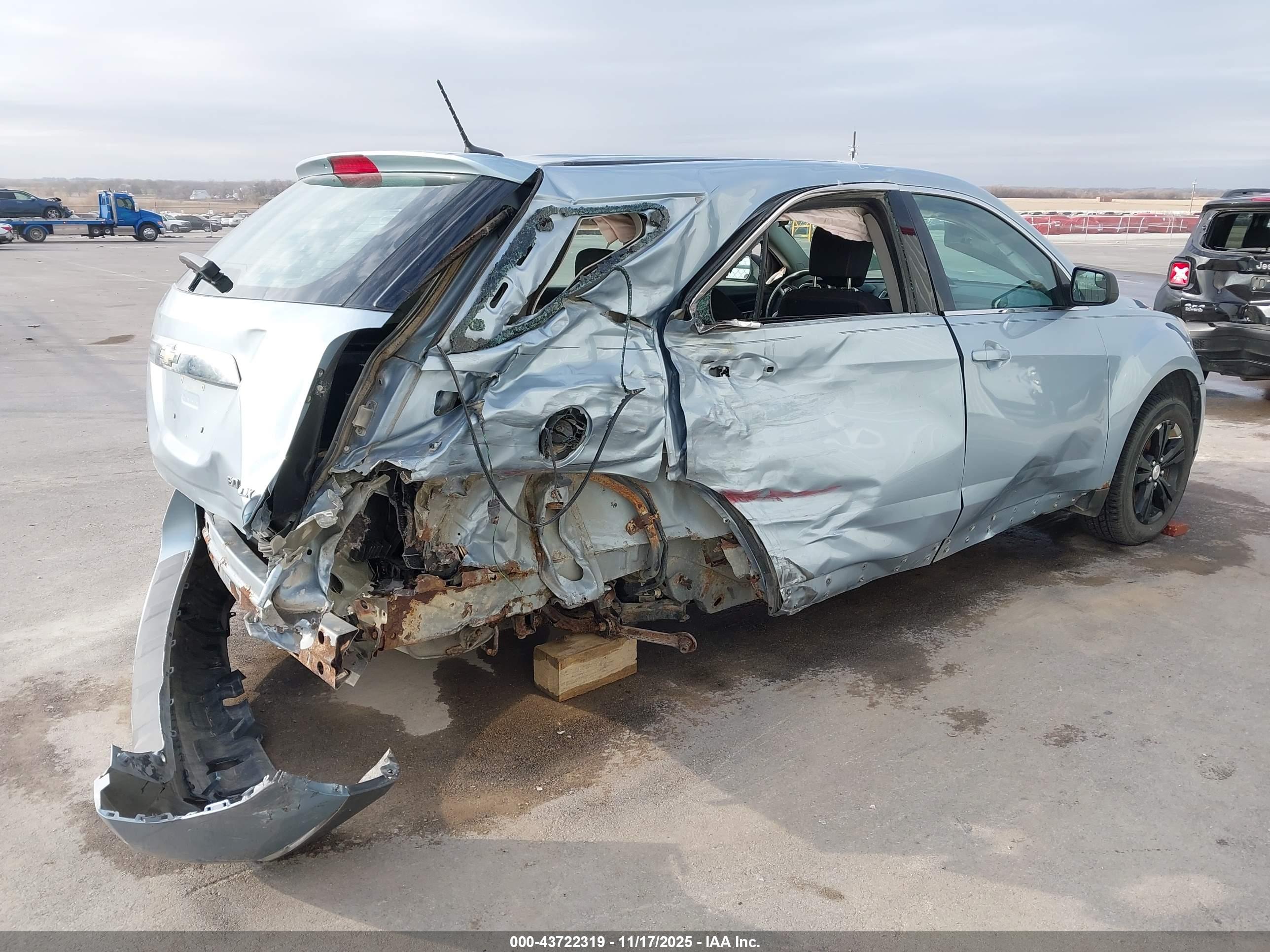 CHEVROLET EQUINOX image 6