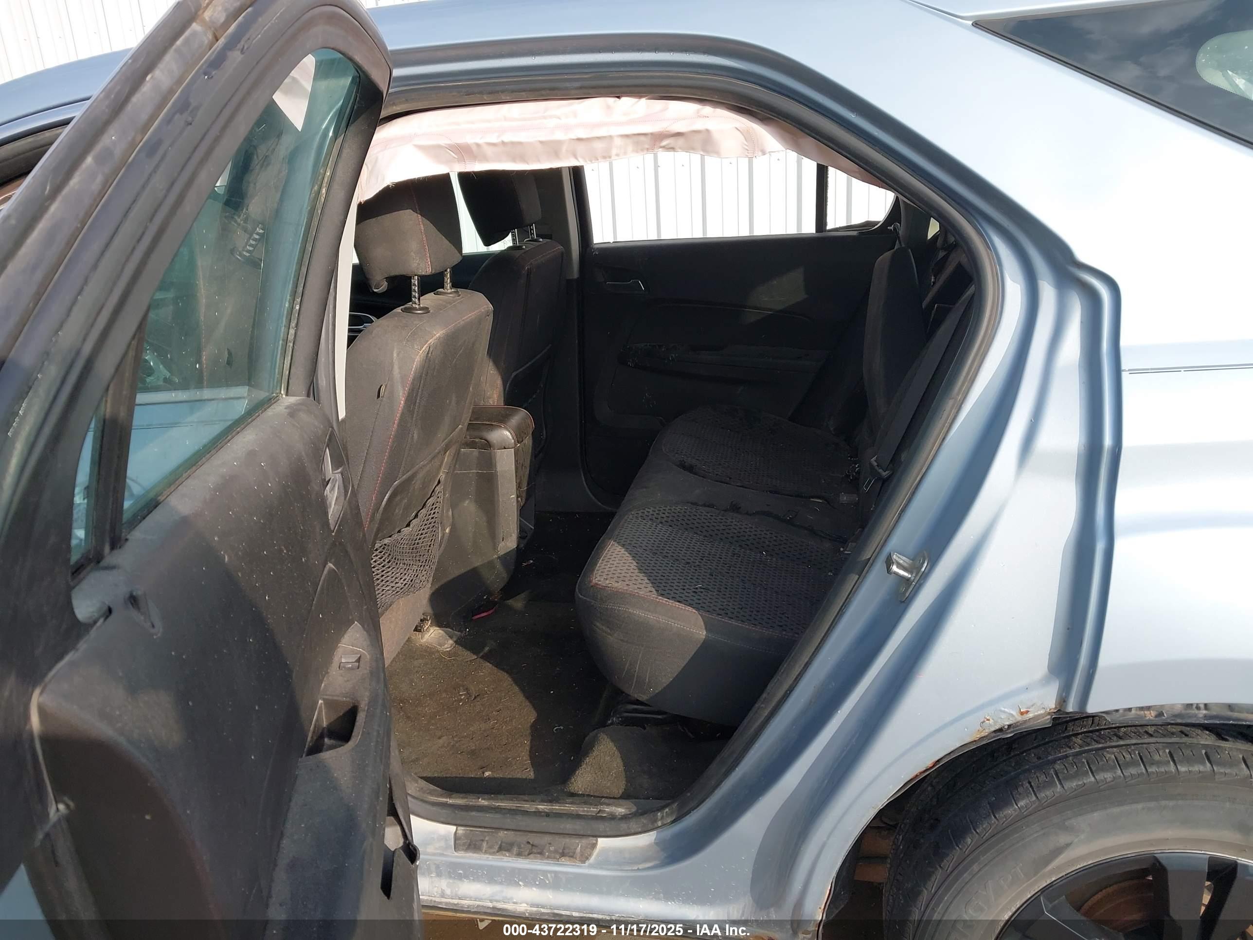 CHEVROLET EQUINOX image 8