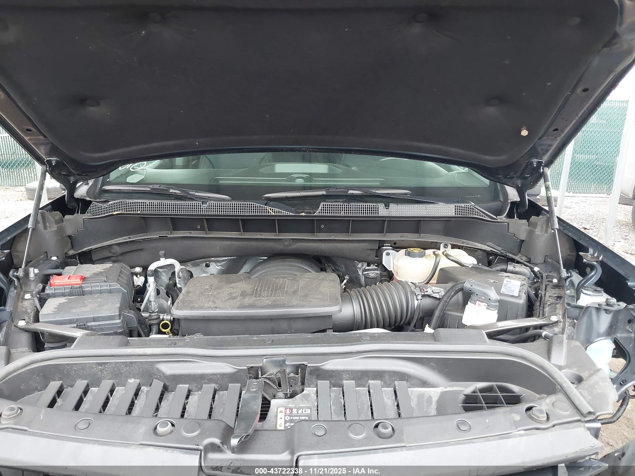 CHEVROLET SILVERADO image 10