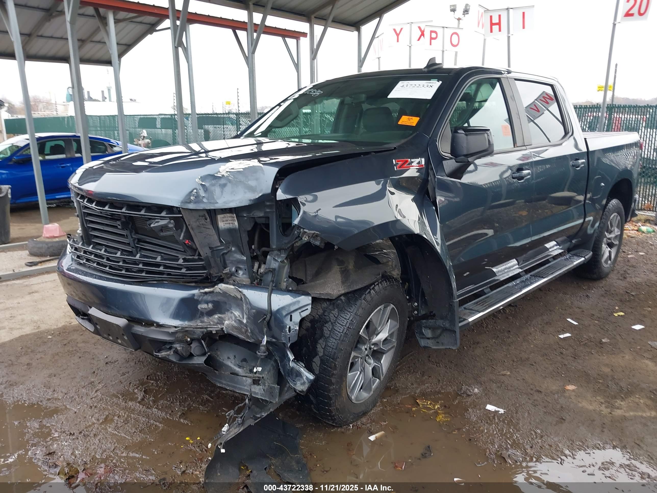 CHEVROLET SILVERADO image 2