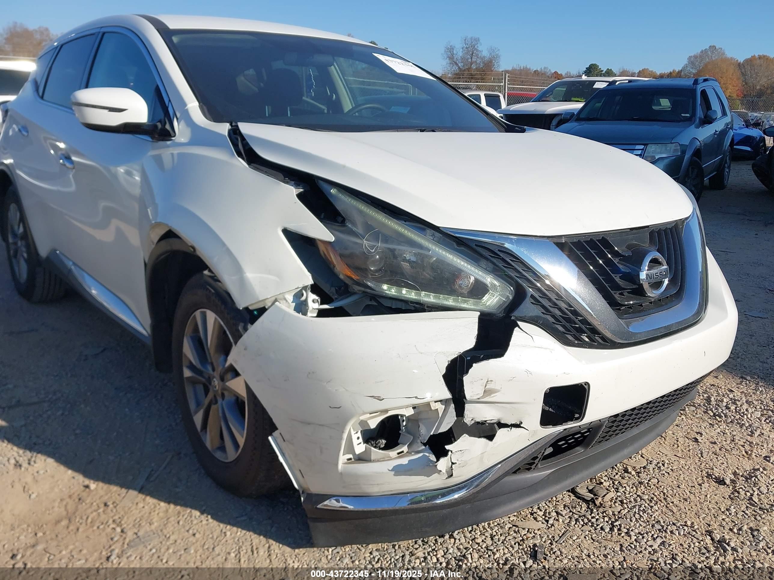NISSAN MURANO image 6