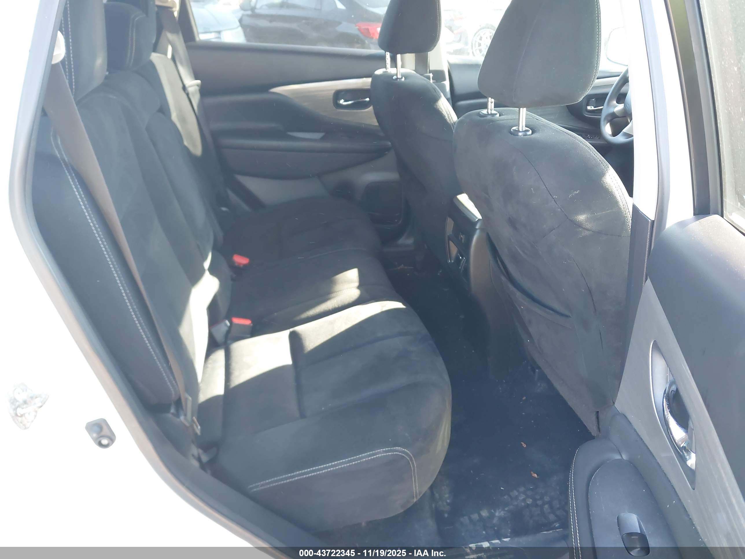 NISSAN MURANO image 8