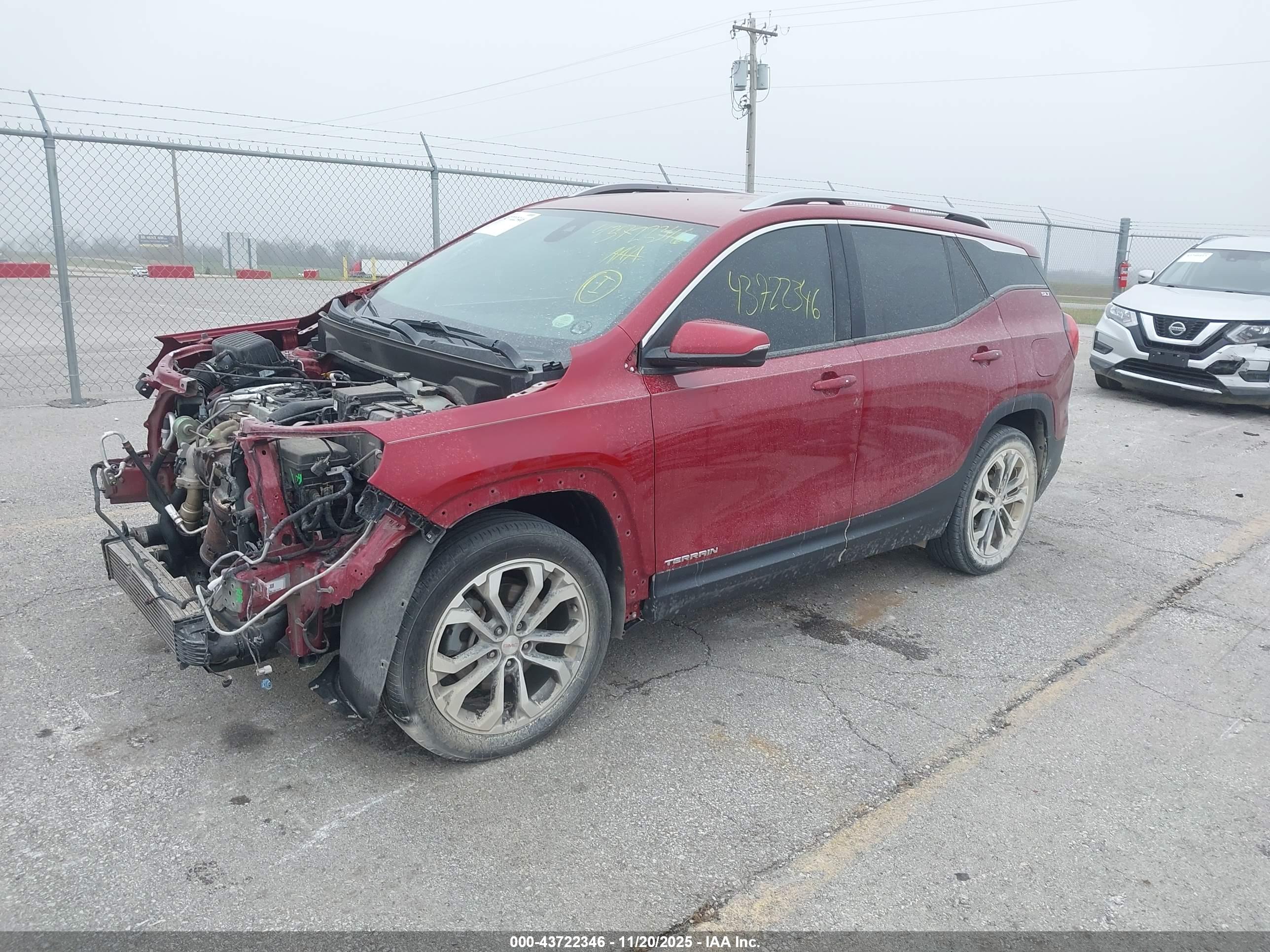 GMC TERRAIN image 2