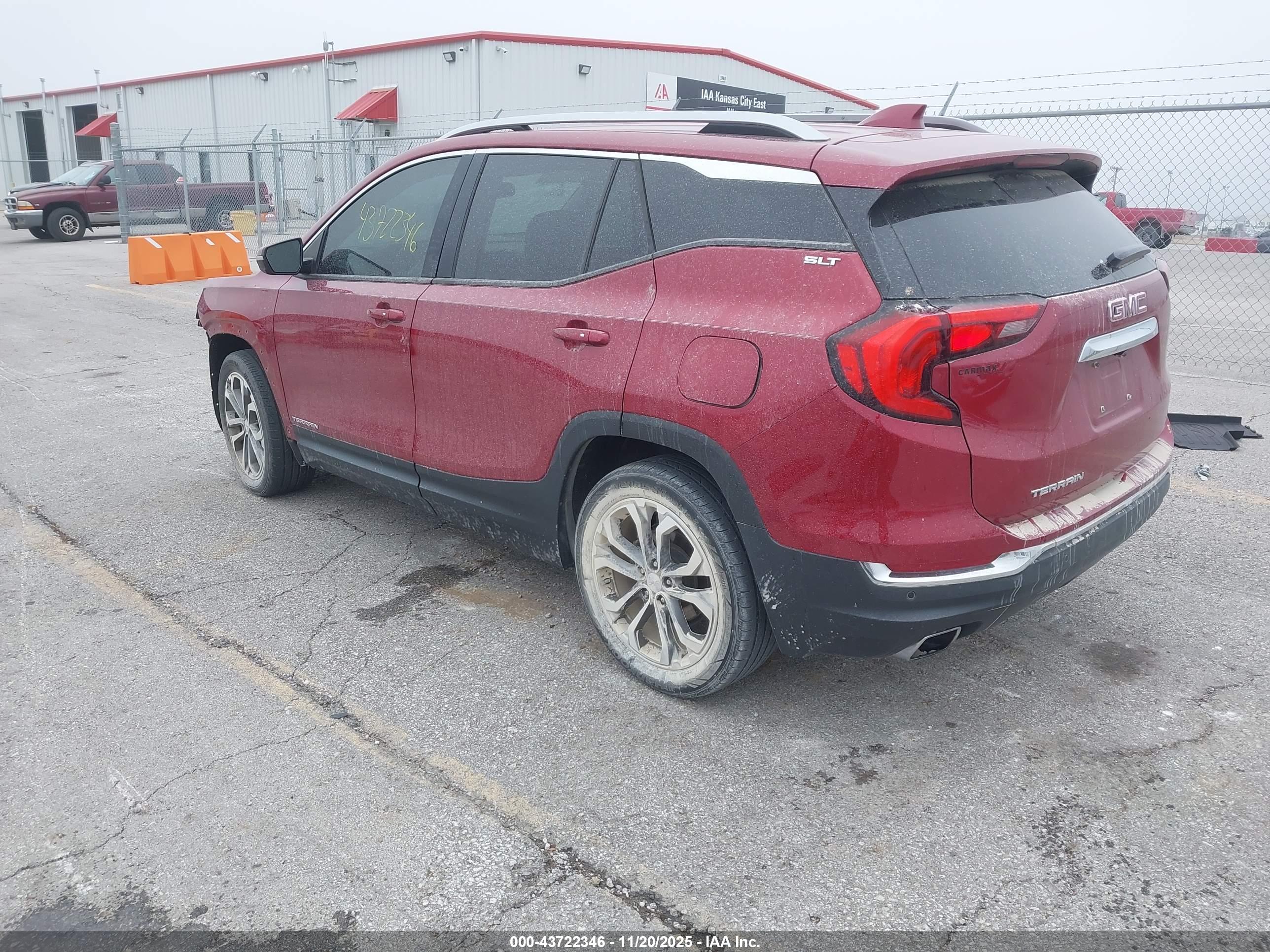 GMC TERRAIN image 3