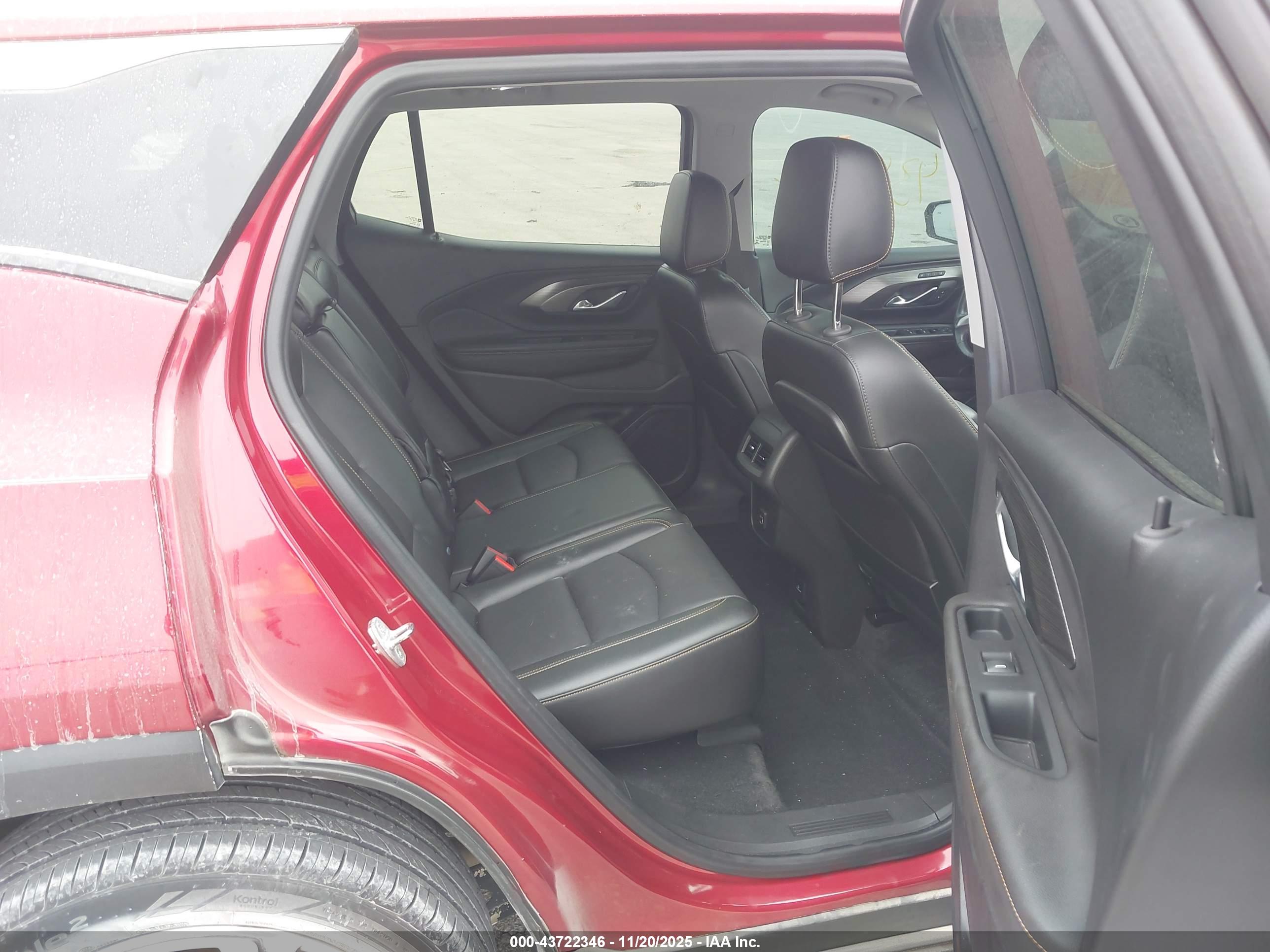 GMC TERRAIN image 8