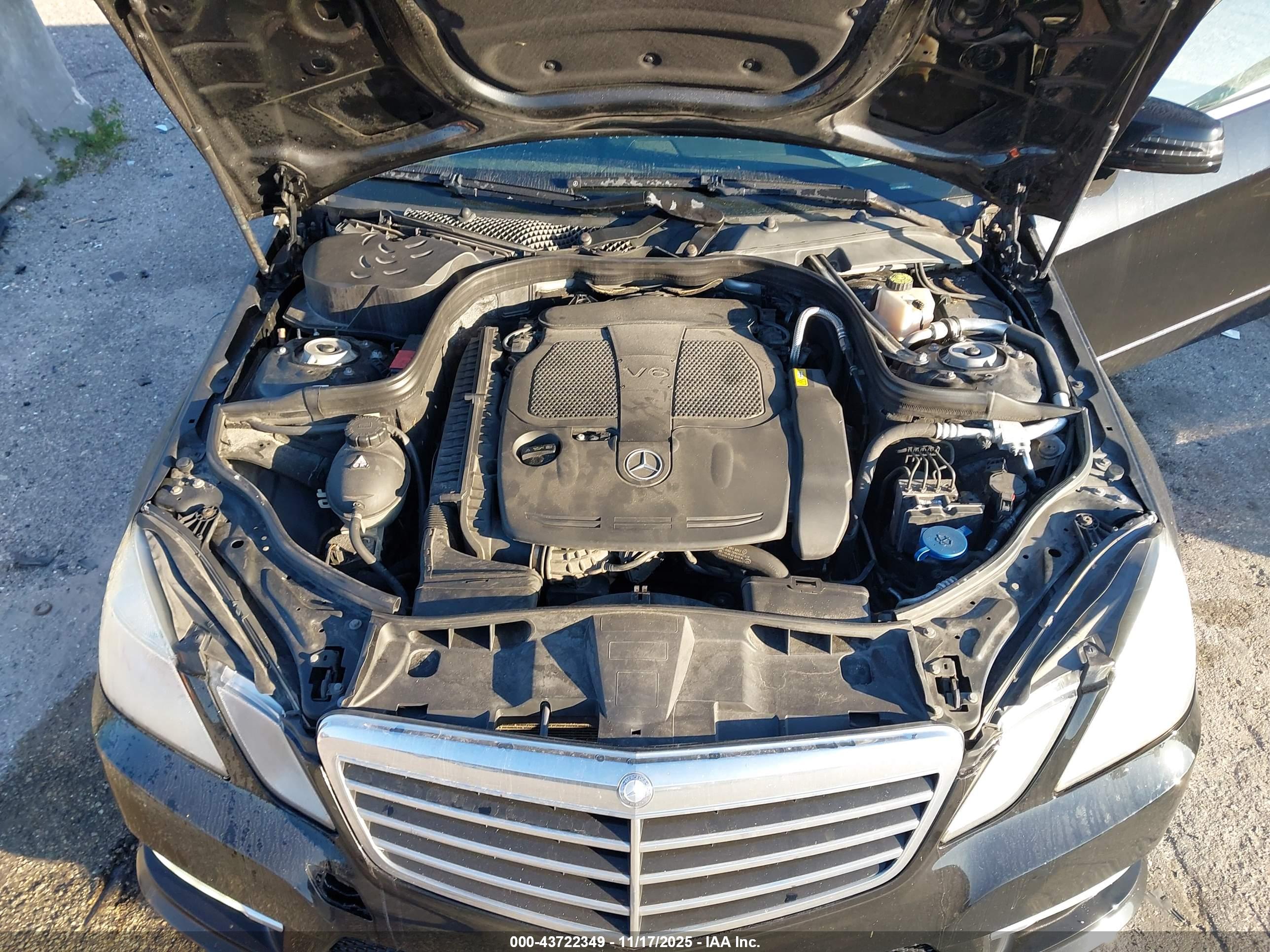MERCEDES-BENZ E image 10