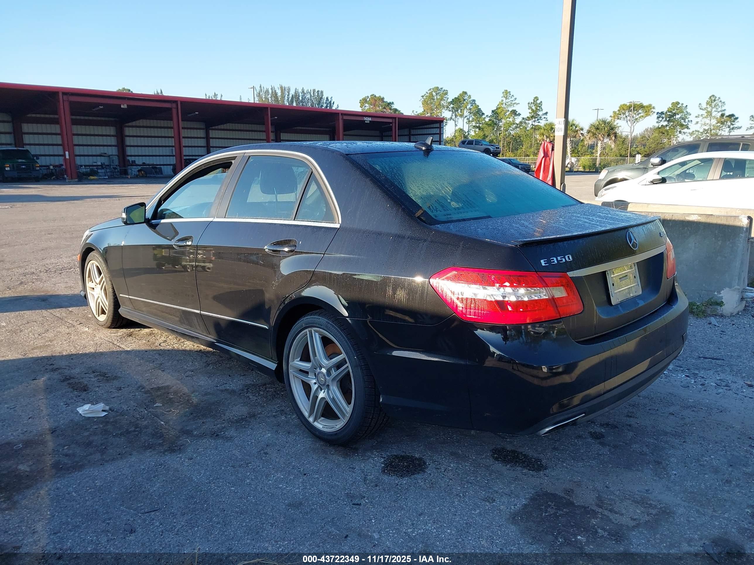 MERCEDES-BENZ E image 3
