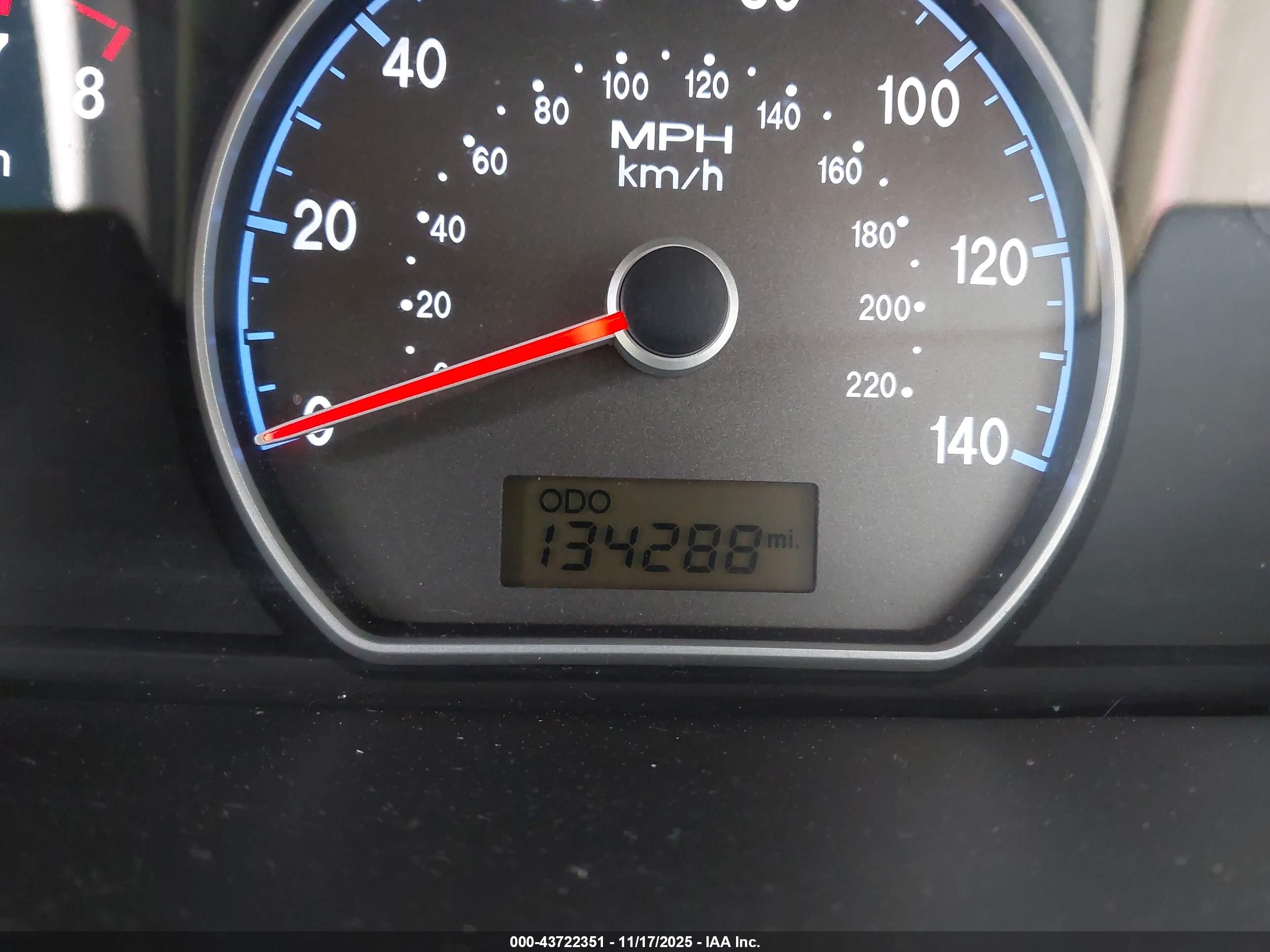 HYUNDAI ELANTRA image 7