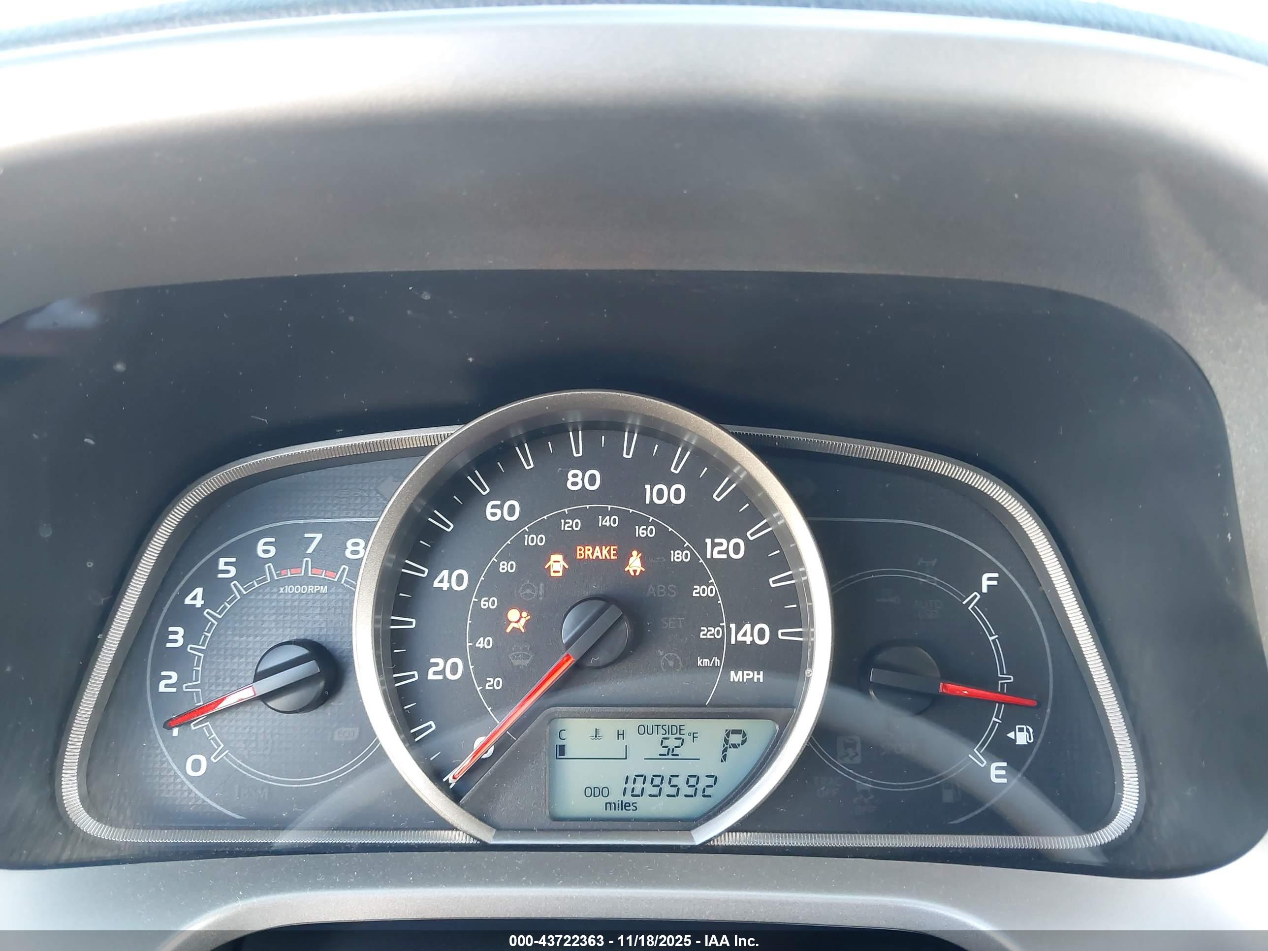 TOYOTA RAV4 image 7