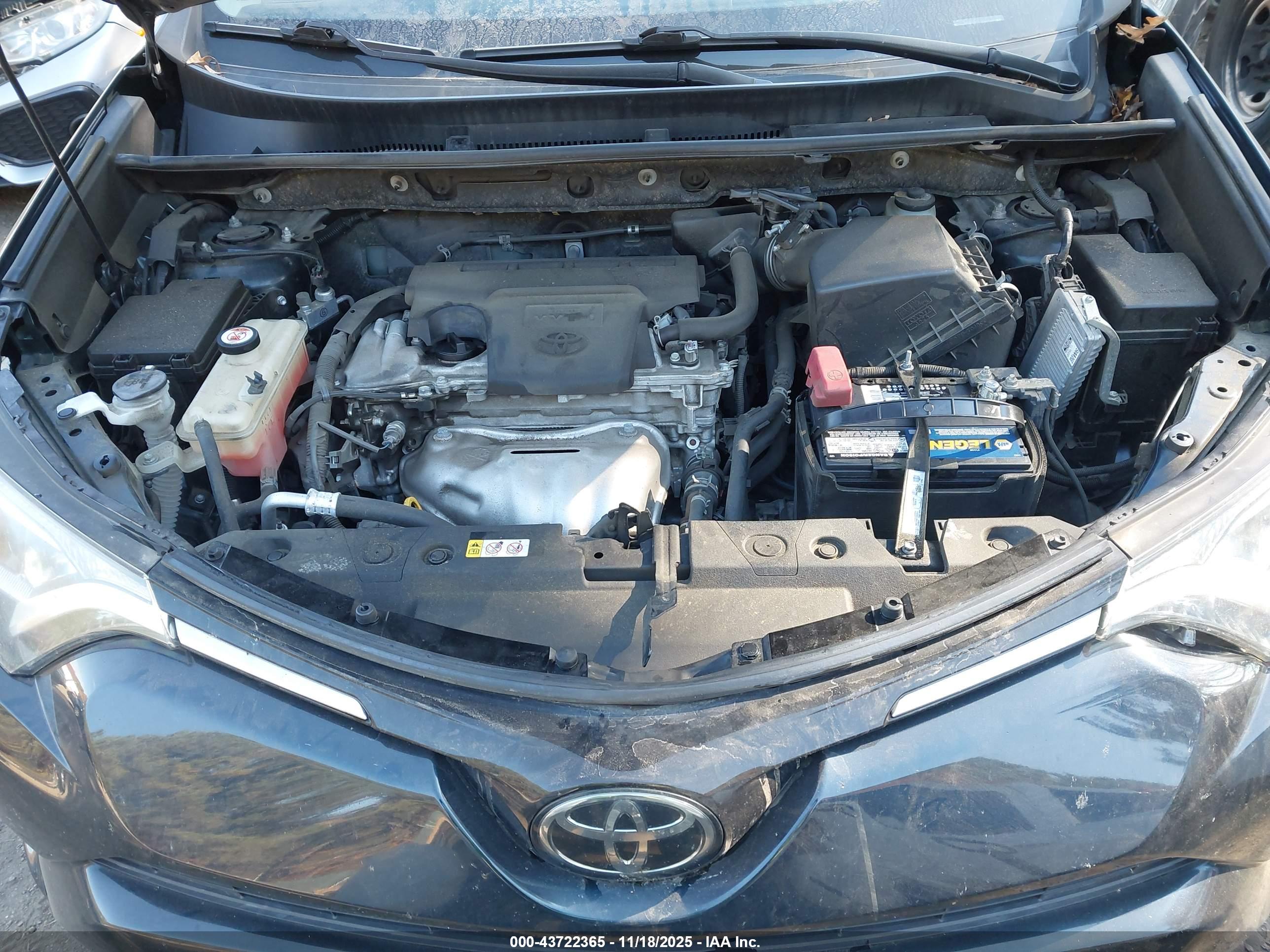 TOYOTA RAV4 image 10