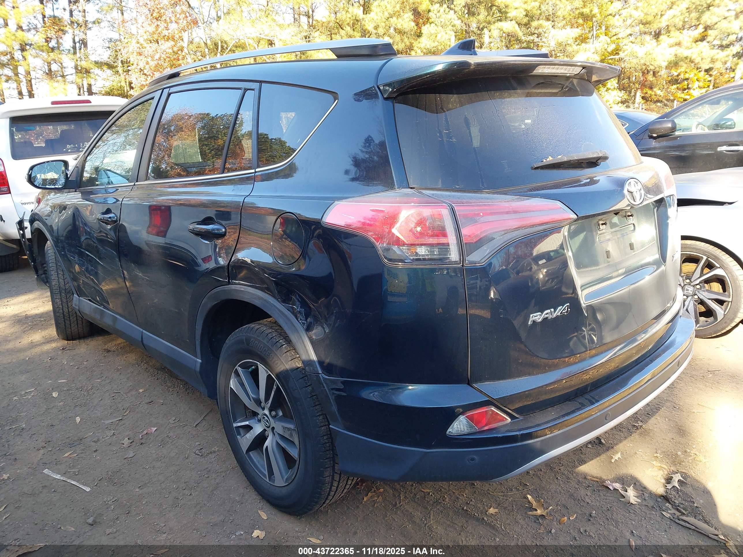 TOYOTA RAV4 image 3