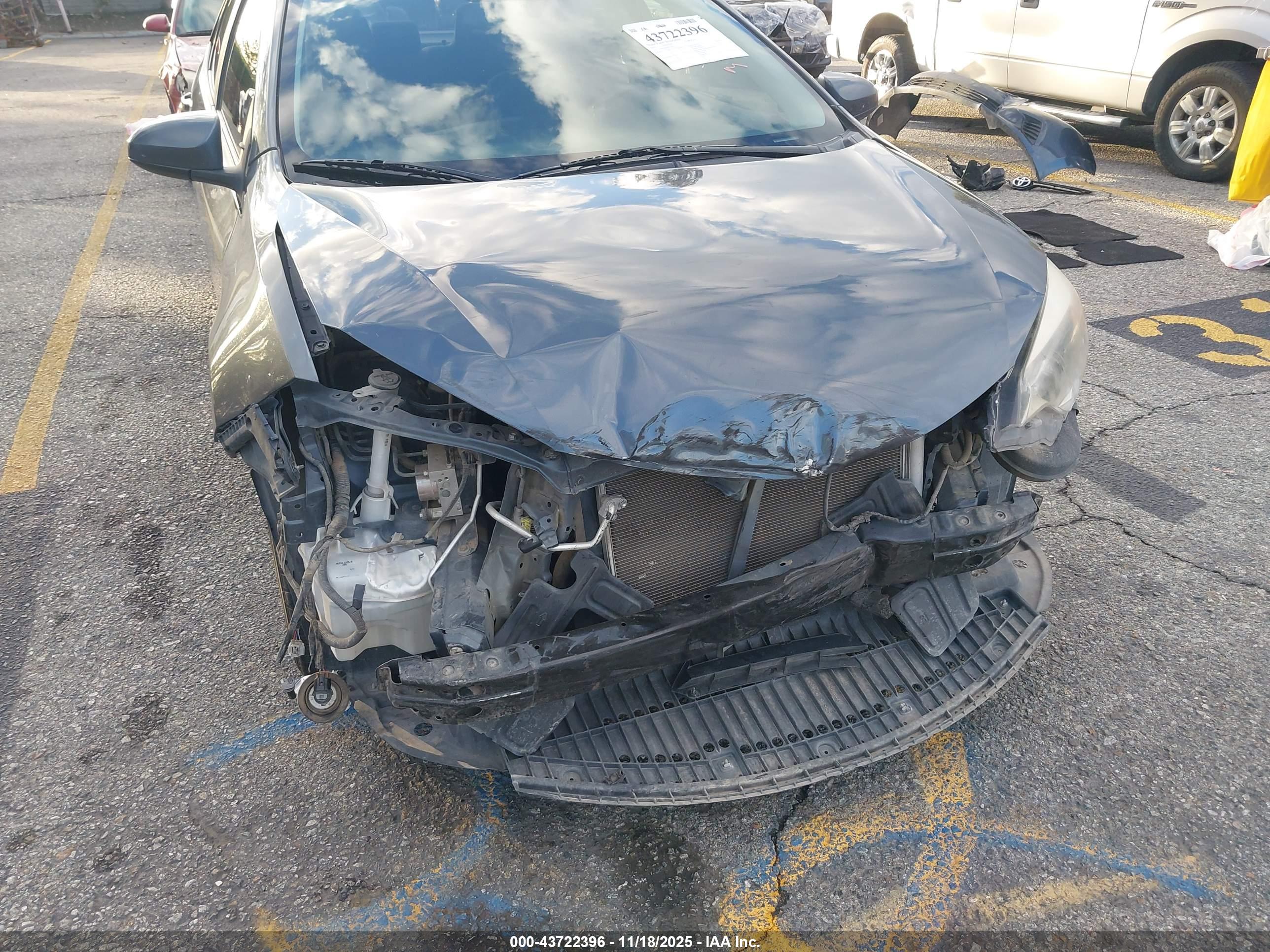 TOYOTA COROLLA image 6