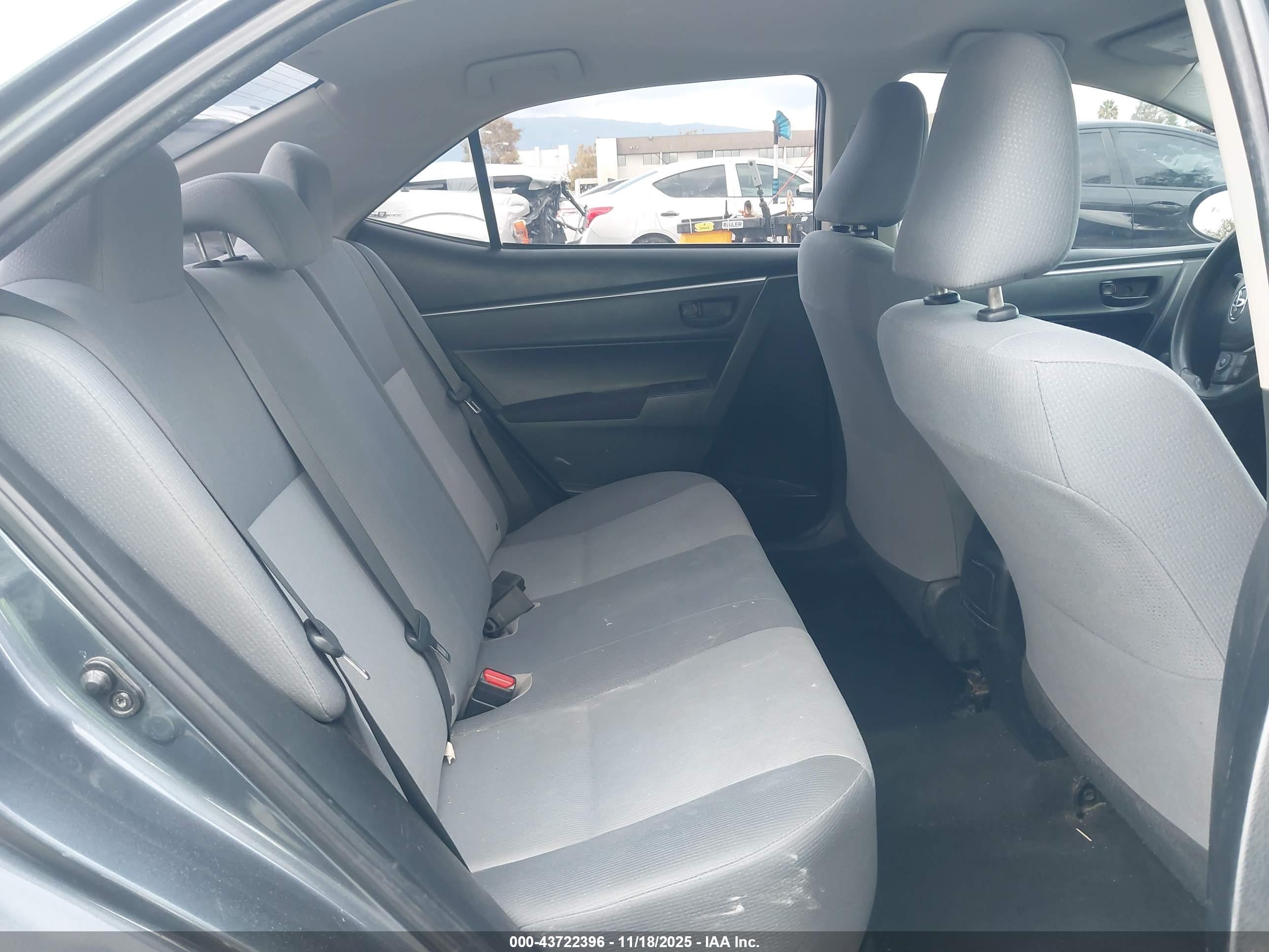 TOYOTA COROLLA image 8
