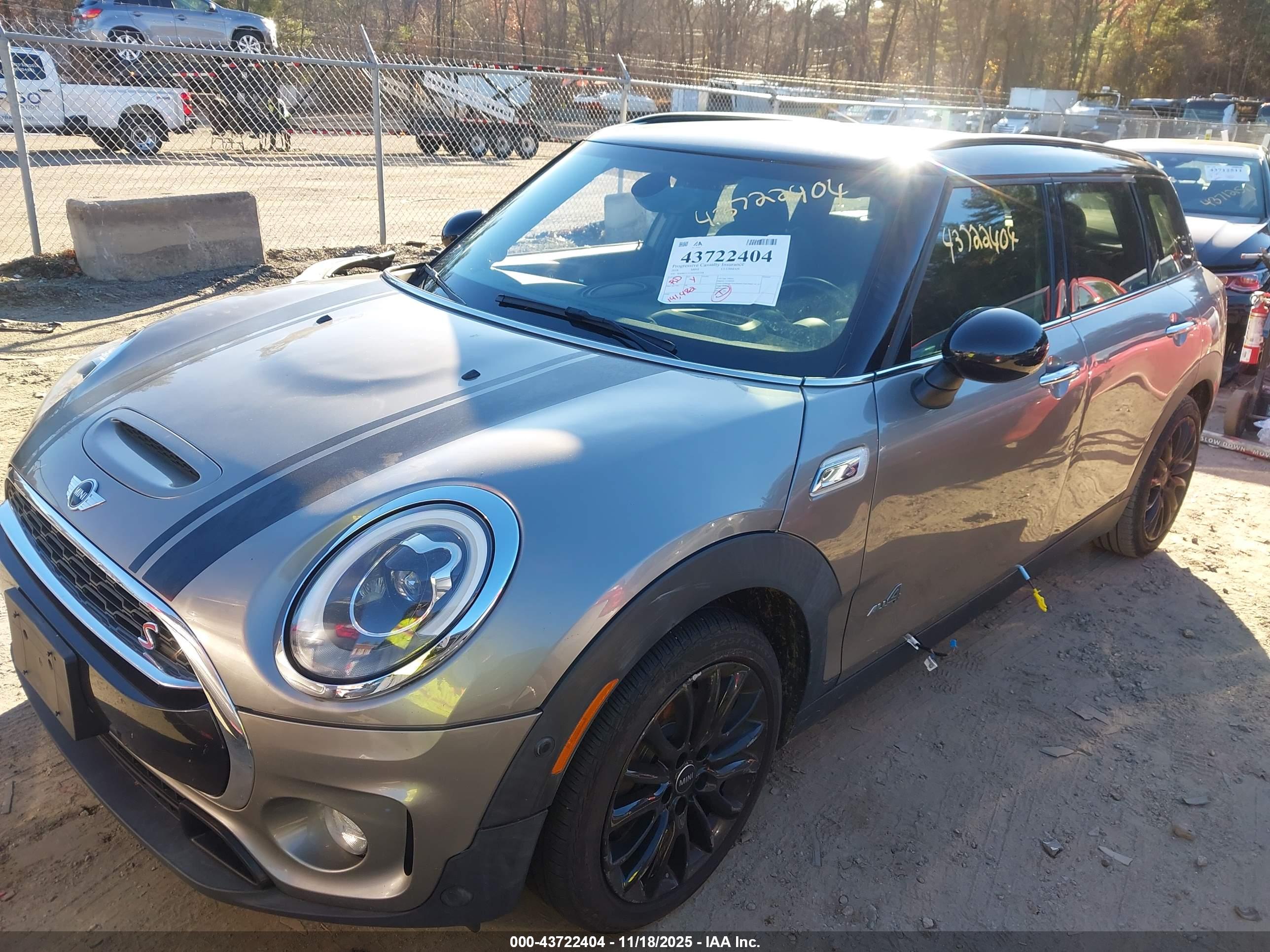 MINI CLUBMAN image 2