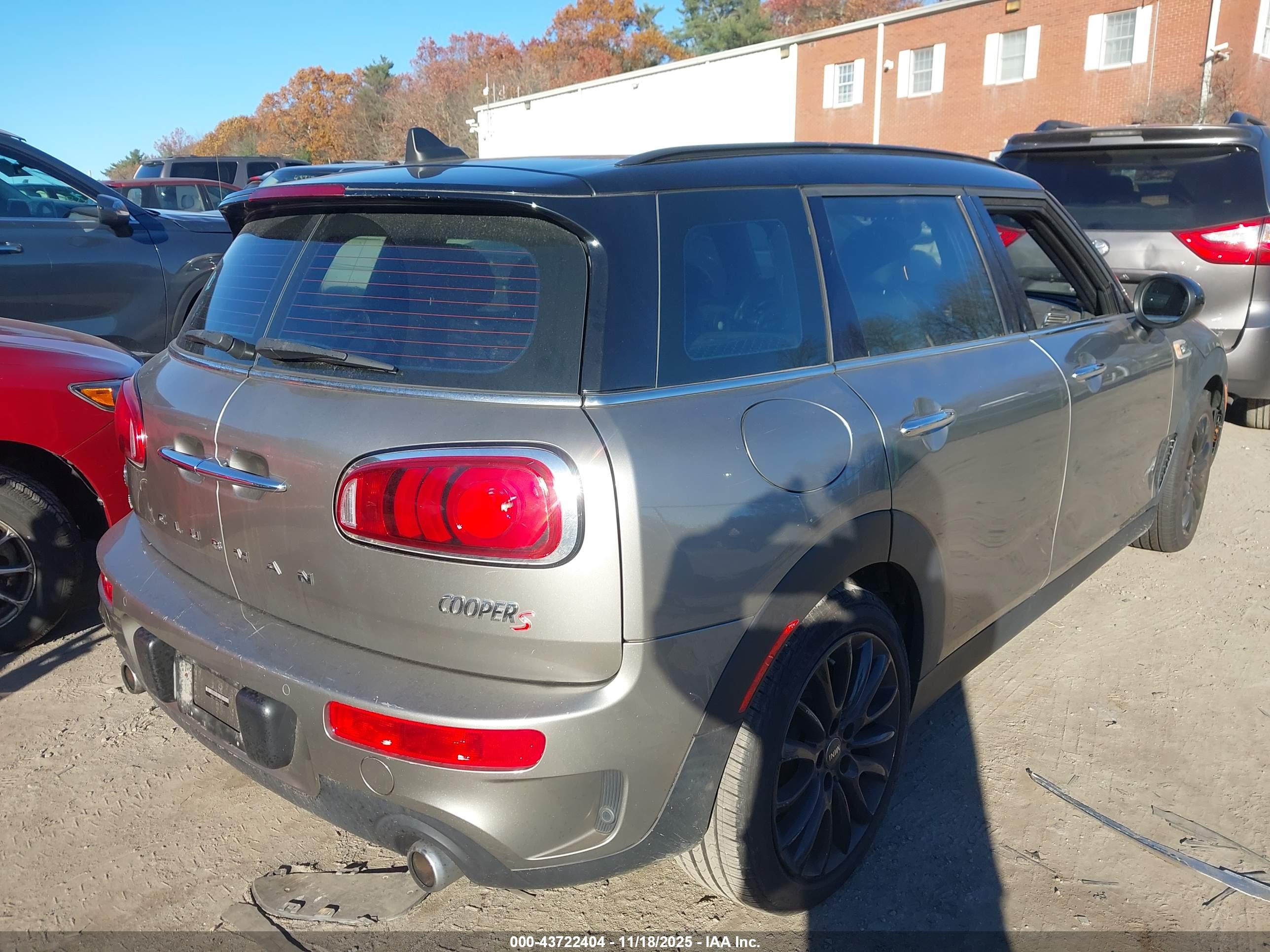 MINI CLUBMAN image 4