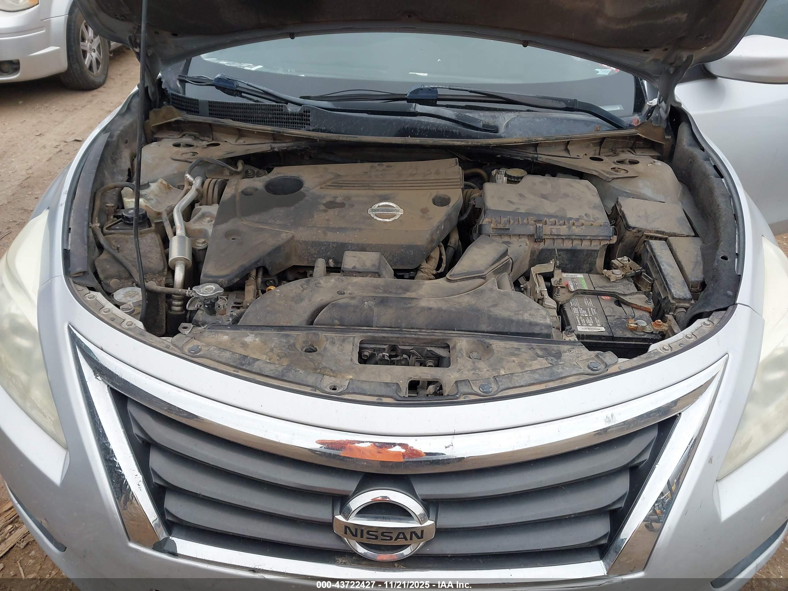 NISSAN ALTIMA image 10