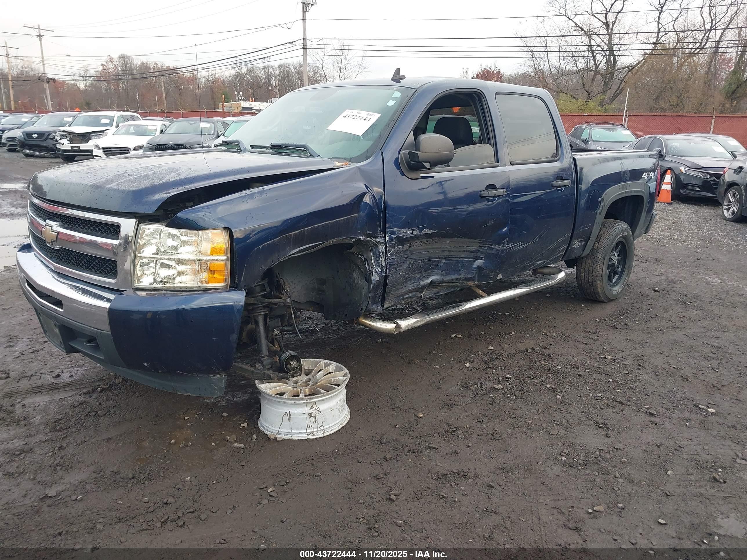 CHEVROLET SILVERADO image 6