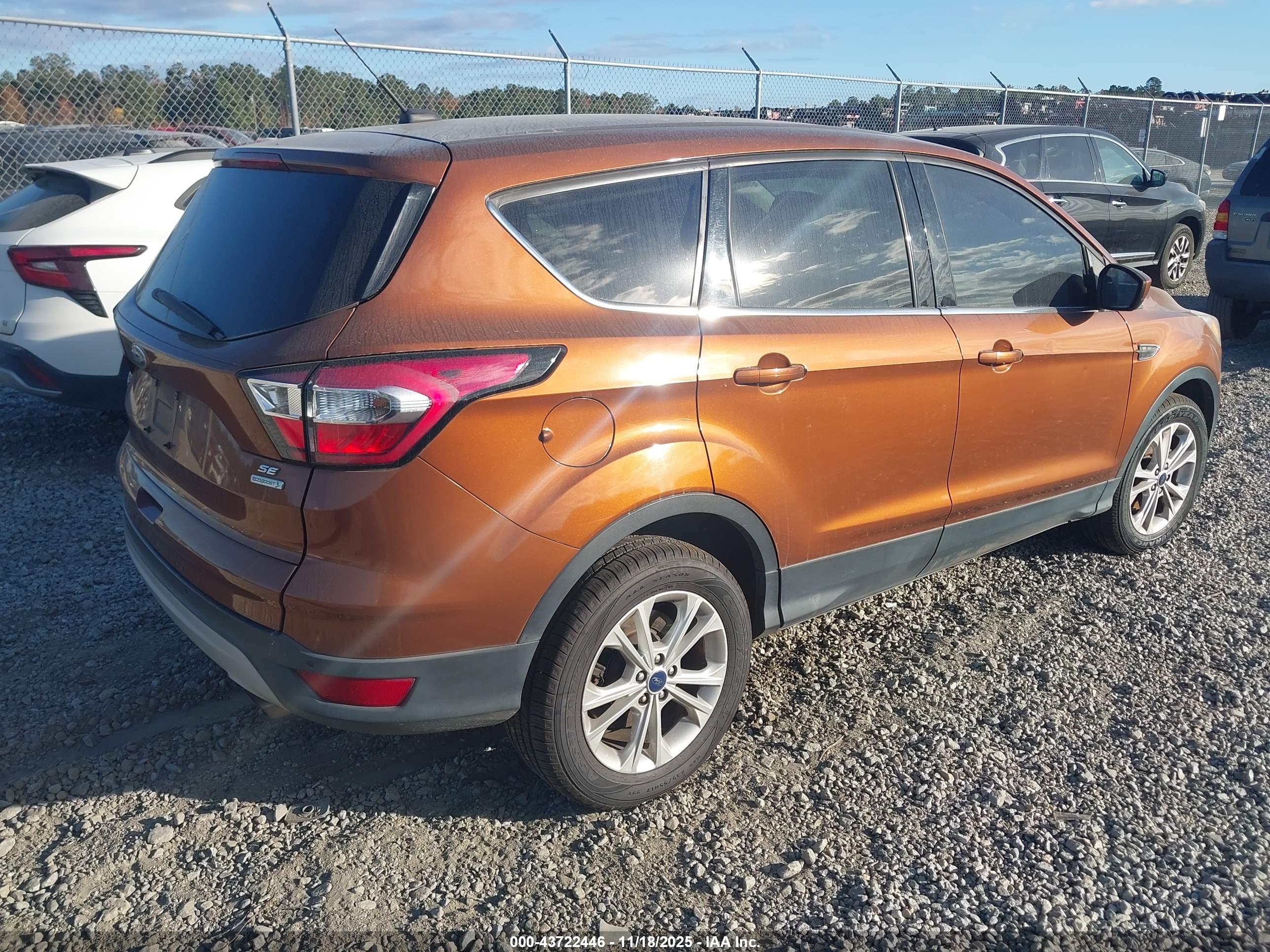 FORD ESCAPE image 4