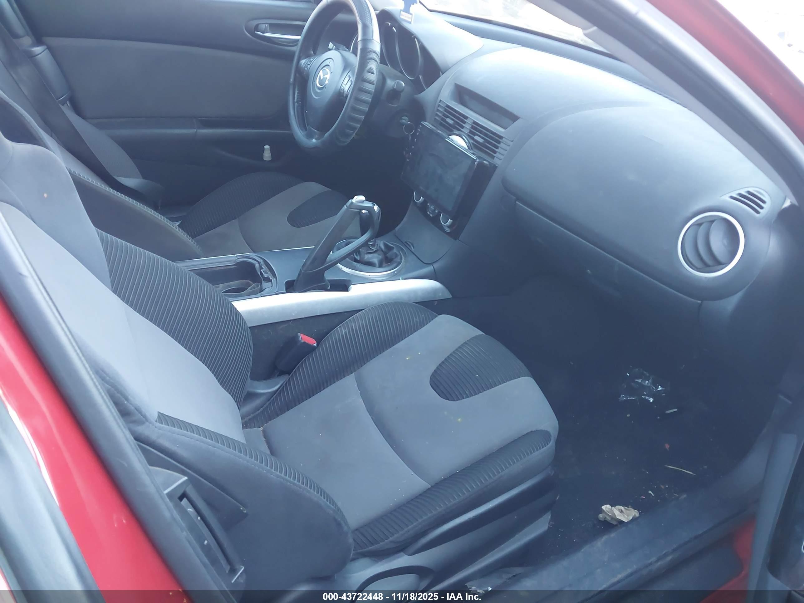 MAZDA RX-8 image 5