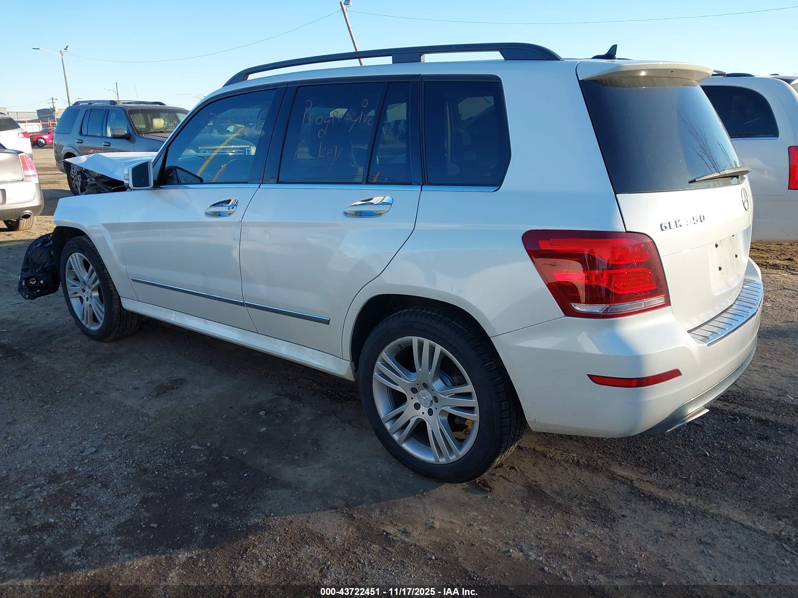 MERCEDES-BENZ GLK image 3