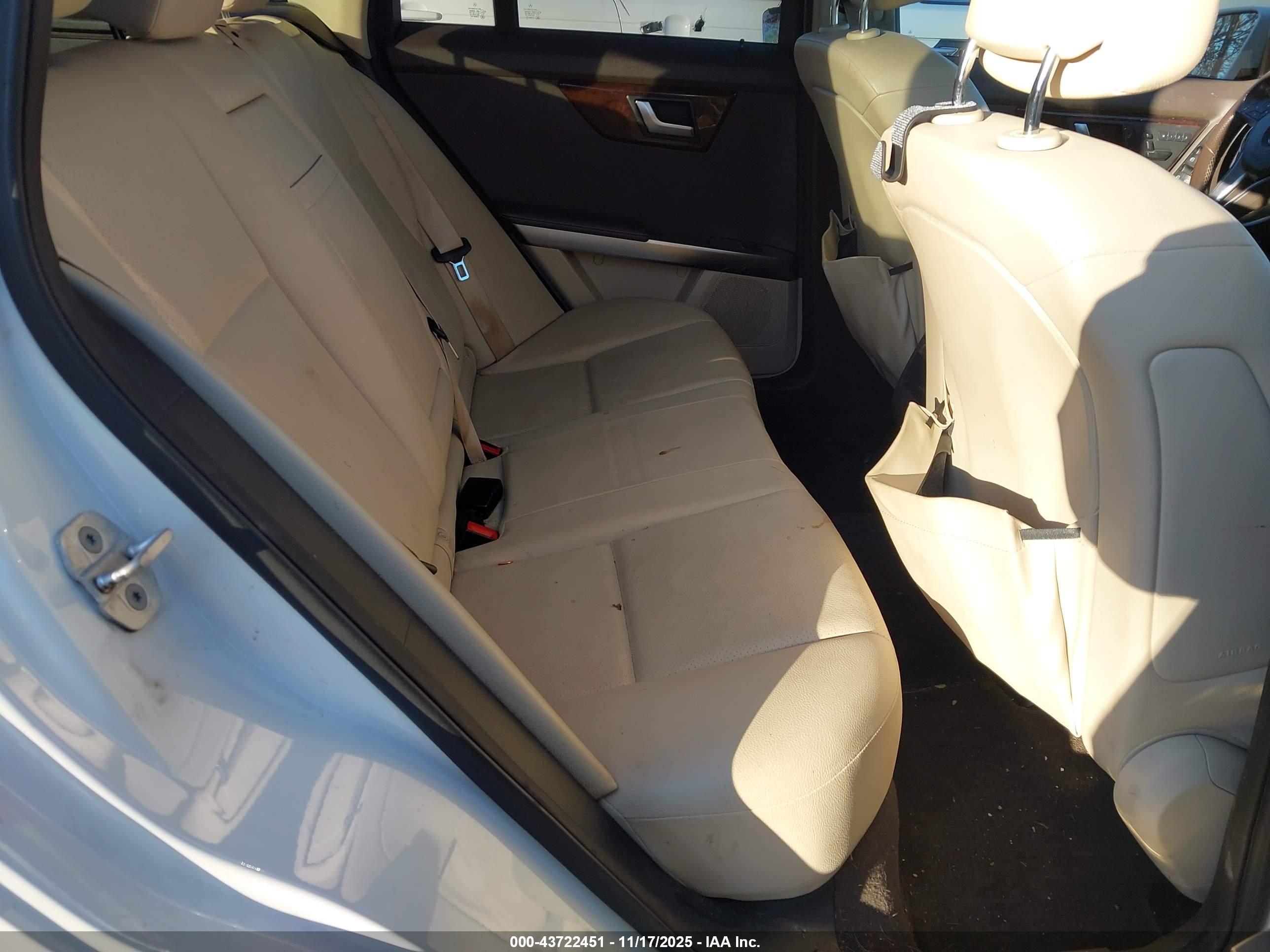MERCEDES-BENZ GLK image 8