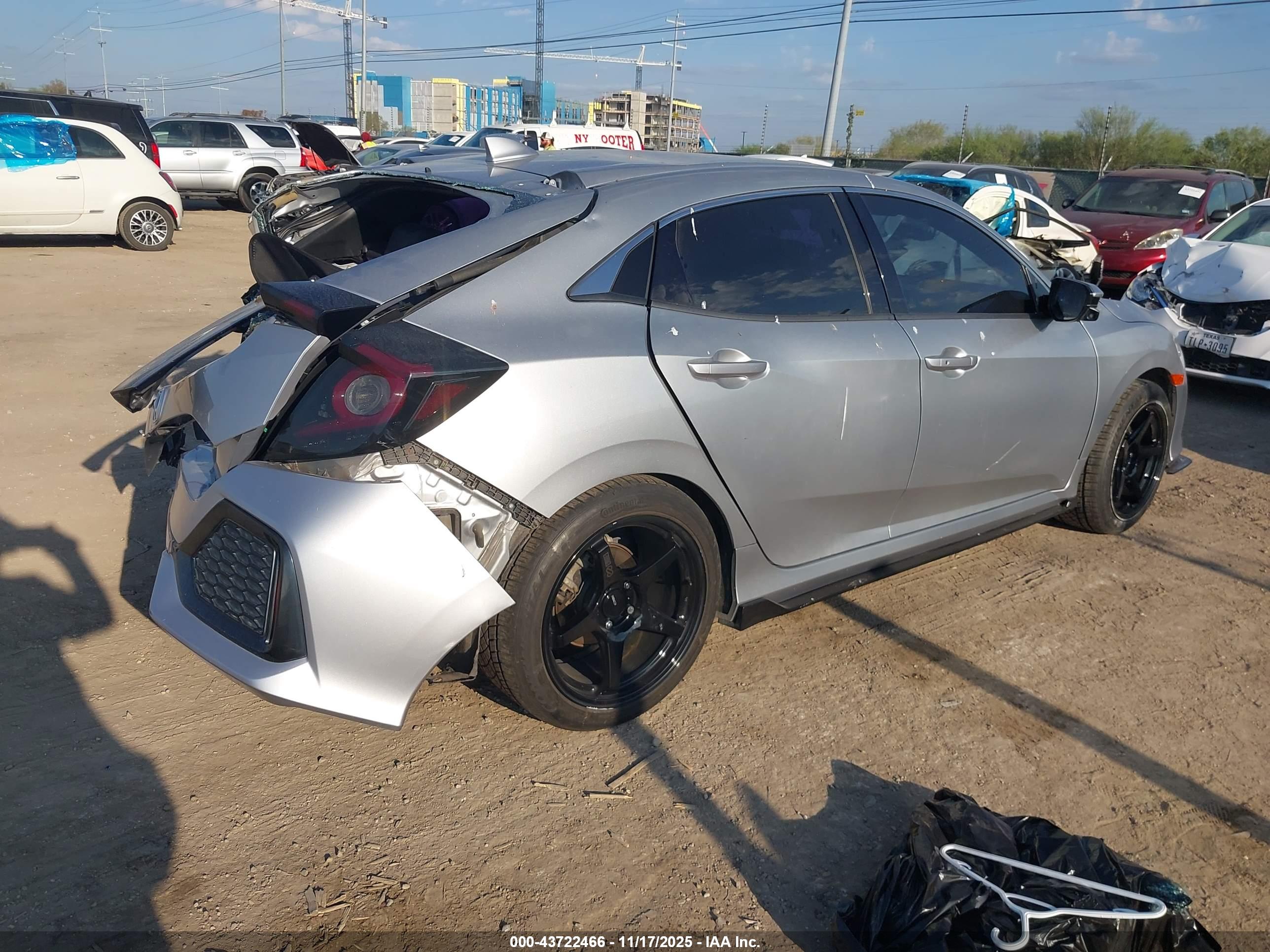 HONDA CIVIC image 4