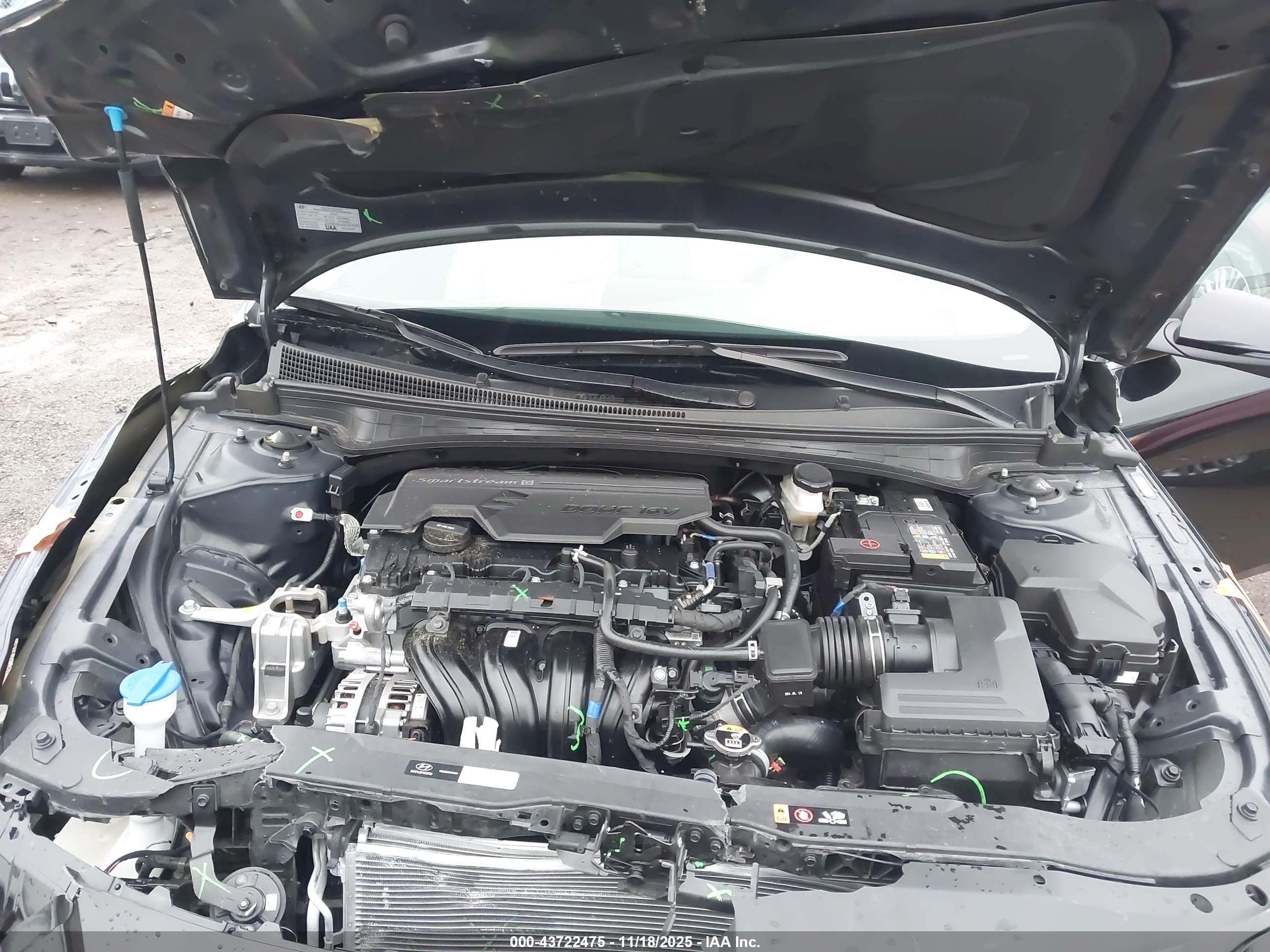 HYUNDAI ELANTRA image 10