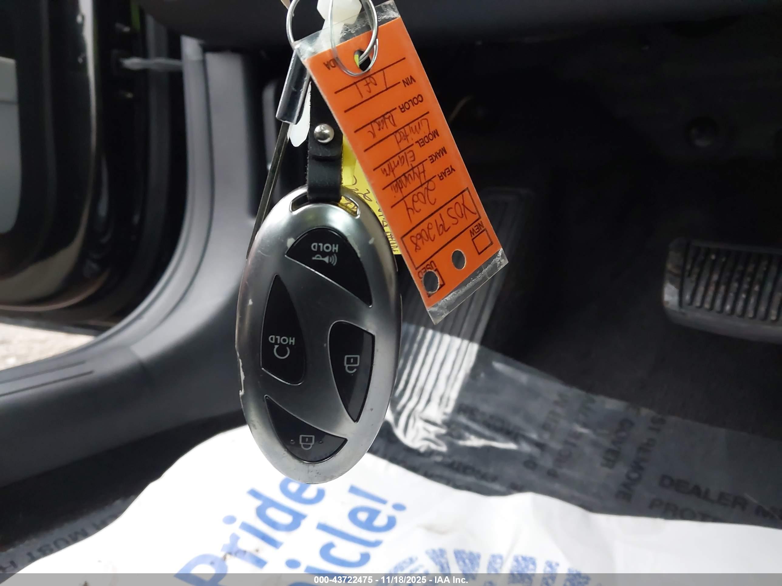 HYUNDAI ELANTRA image 11