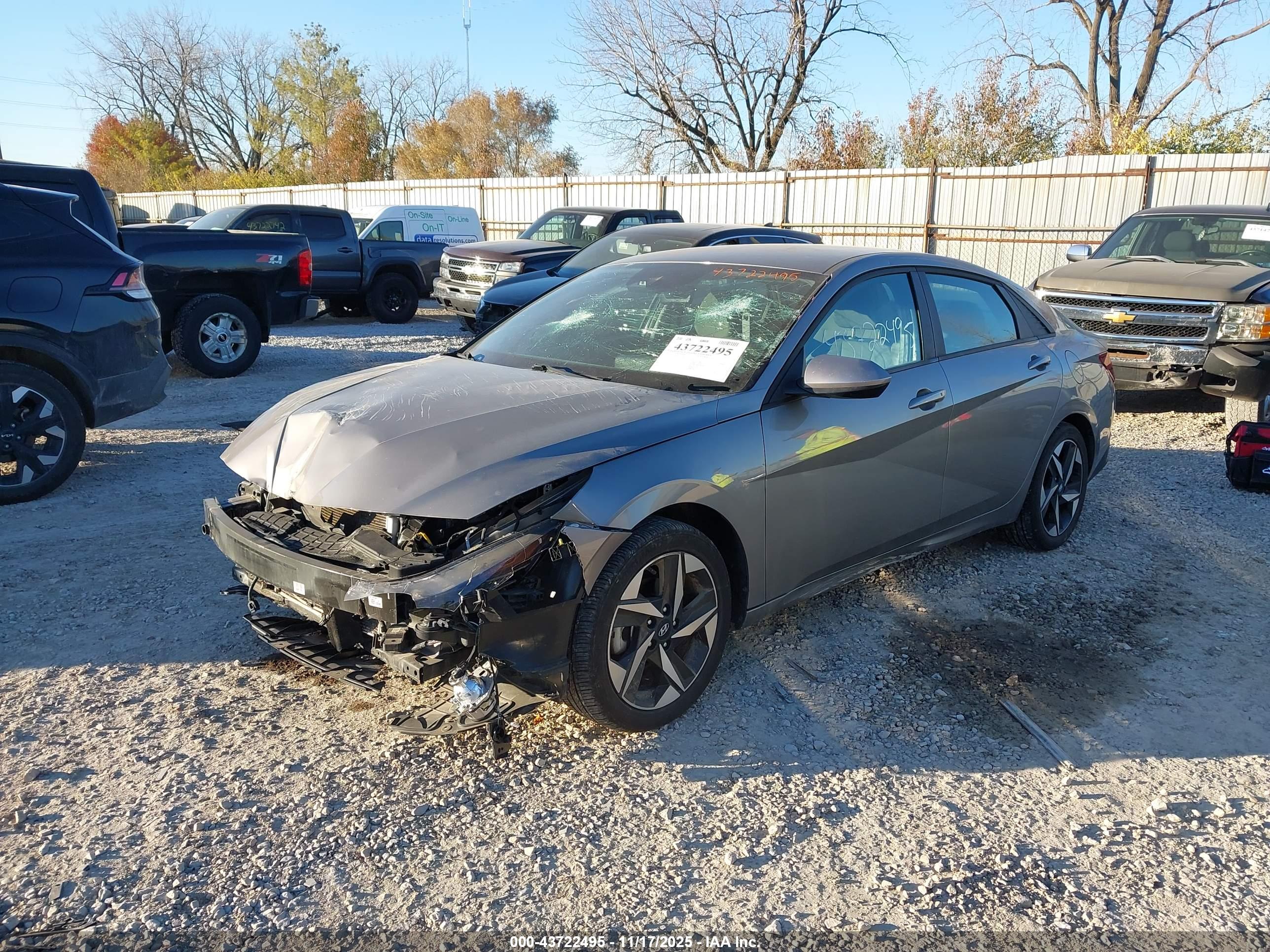 HYUNDAI ELANTRA image 2