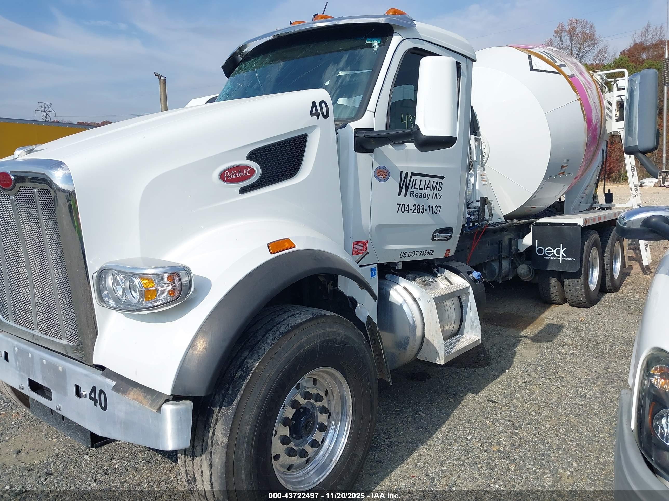 PETERBILT 567 image 2