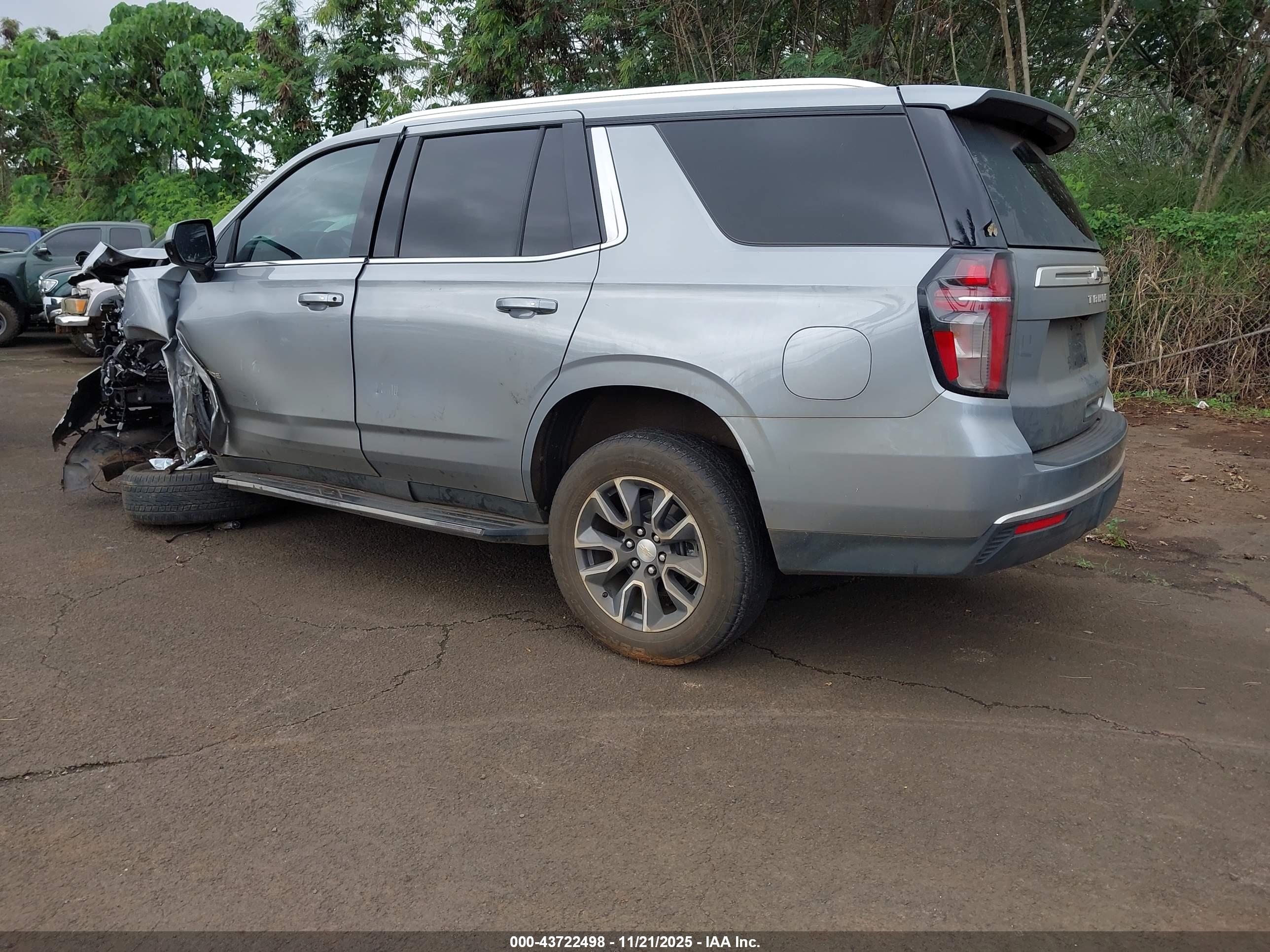 CHEVROLET TAHOE image 3