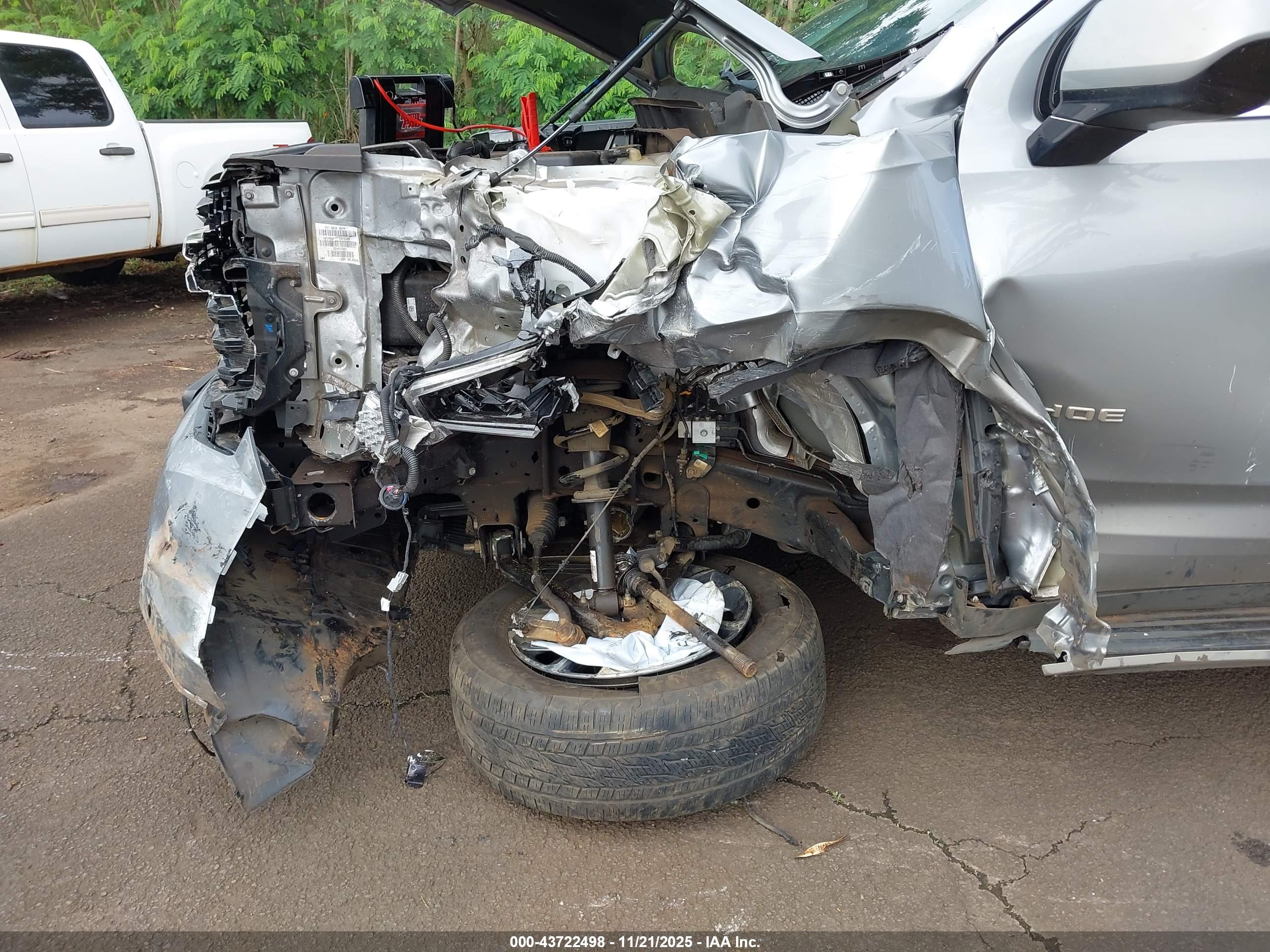 CHEVROLET TAHOE image 6