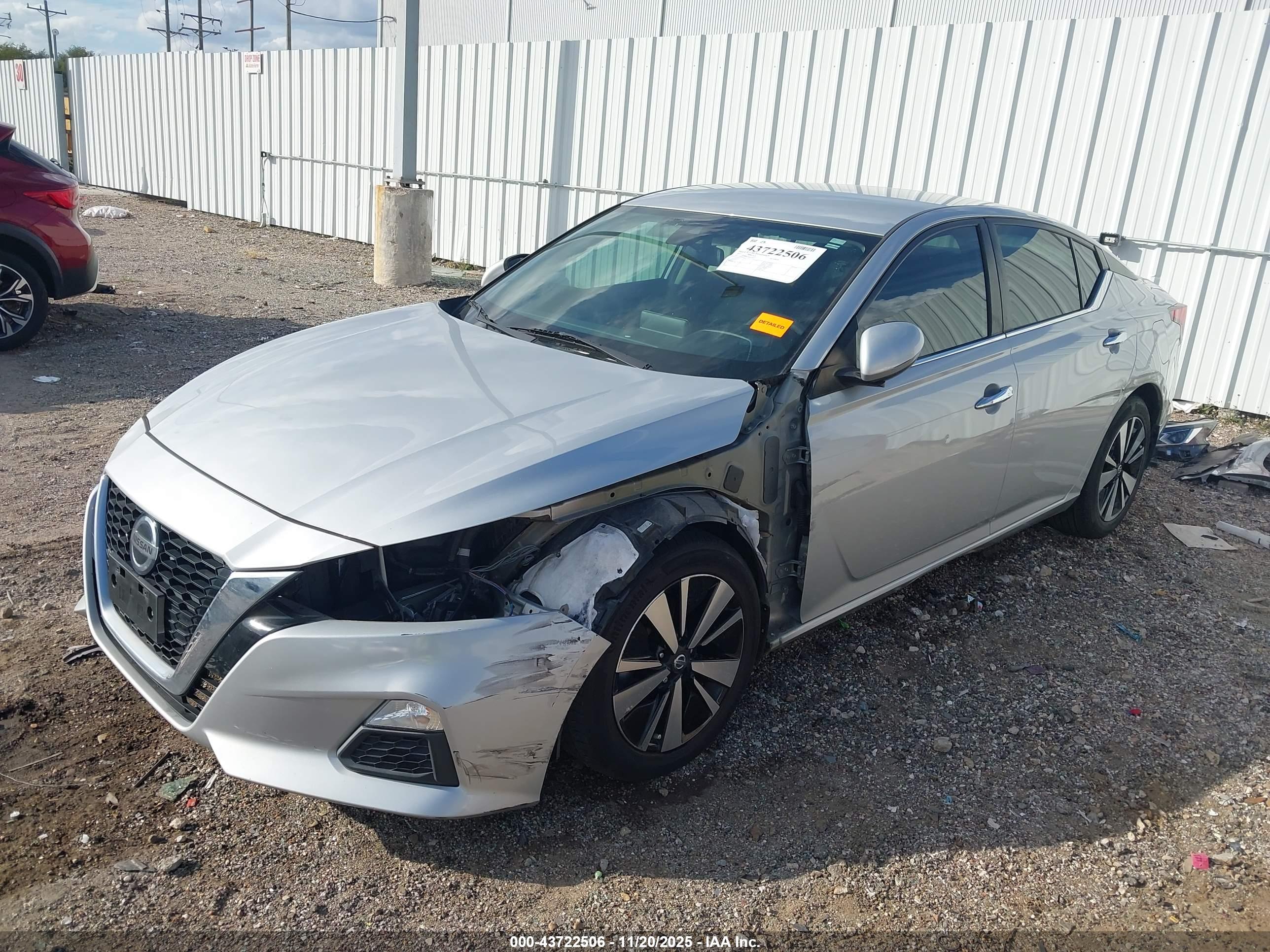 NISSAN ALTIMA image 2