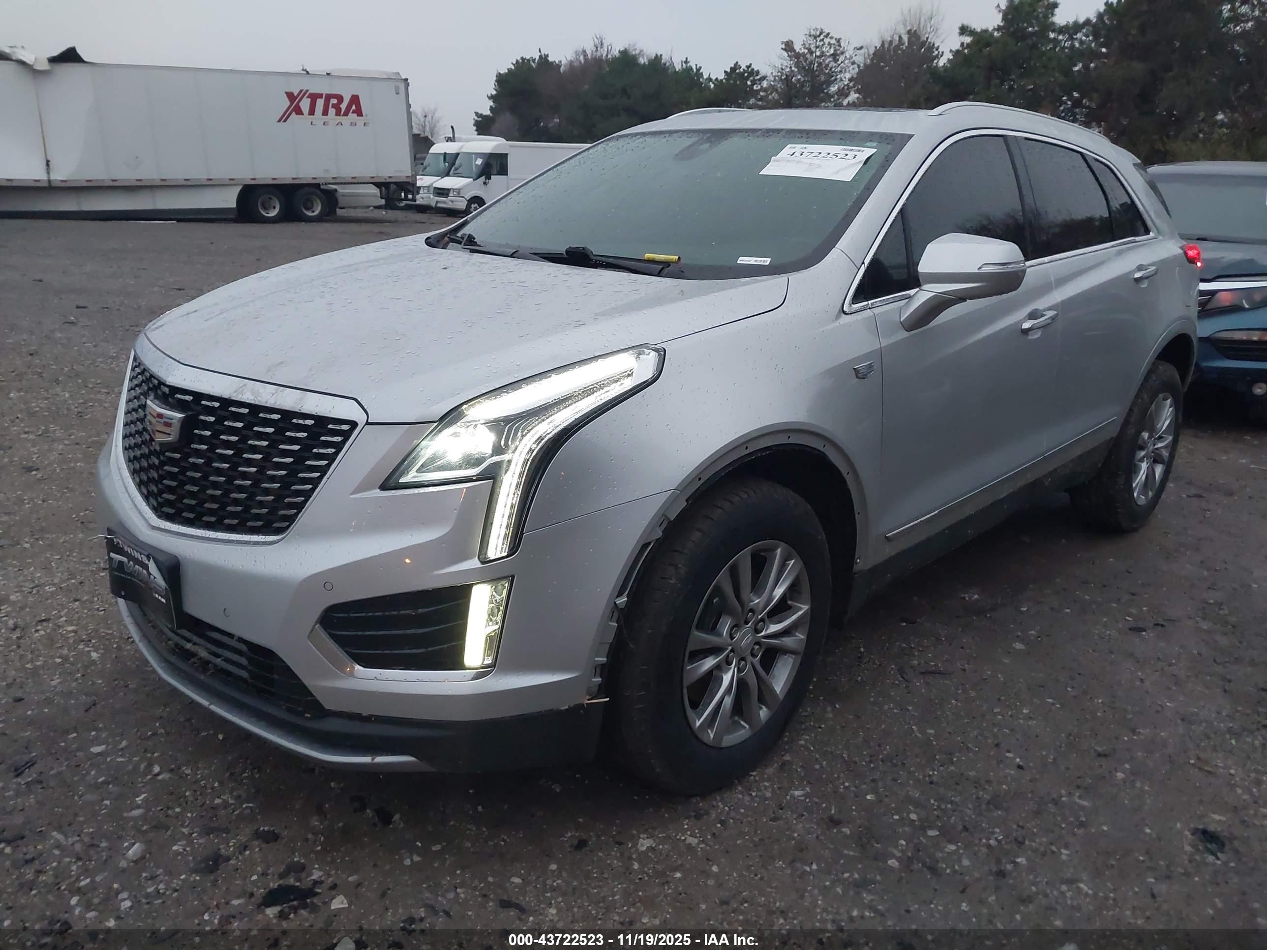 CADILLAC XT5 image 2