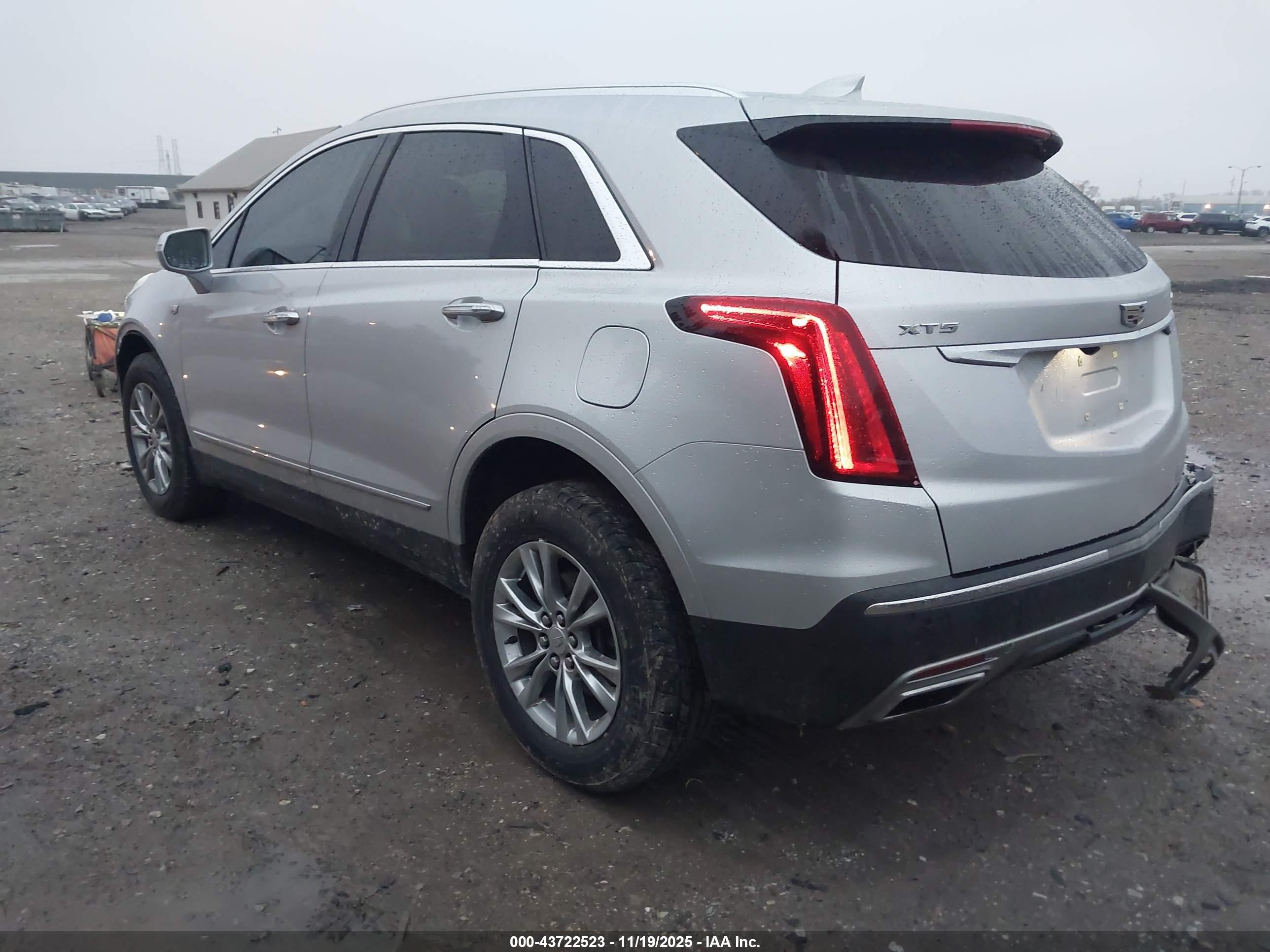 CADILLAC XT5 image 3