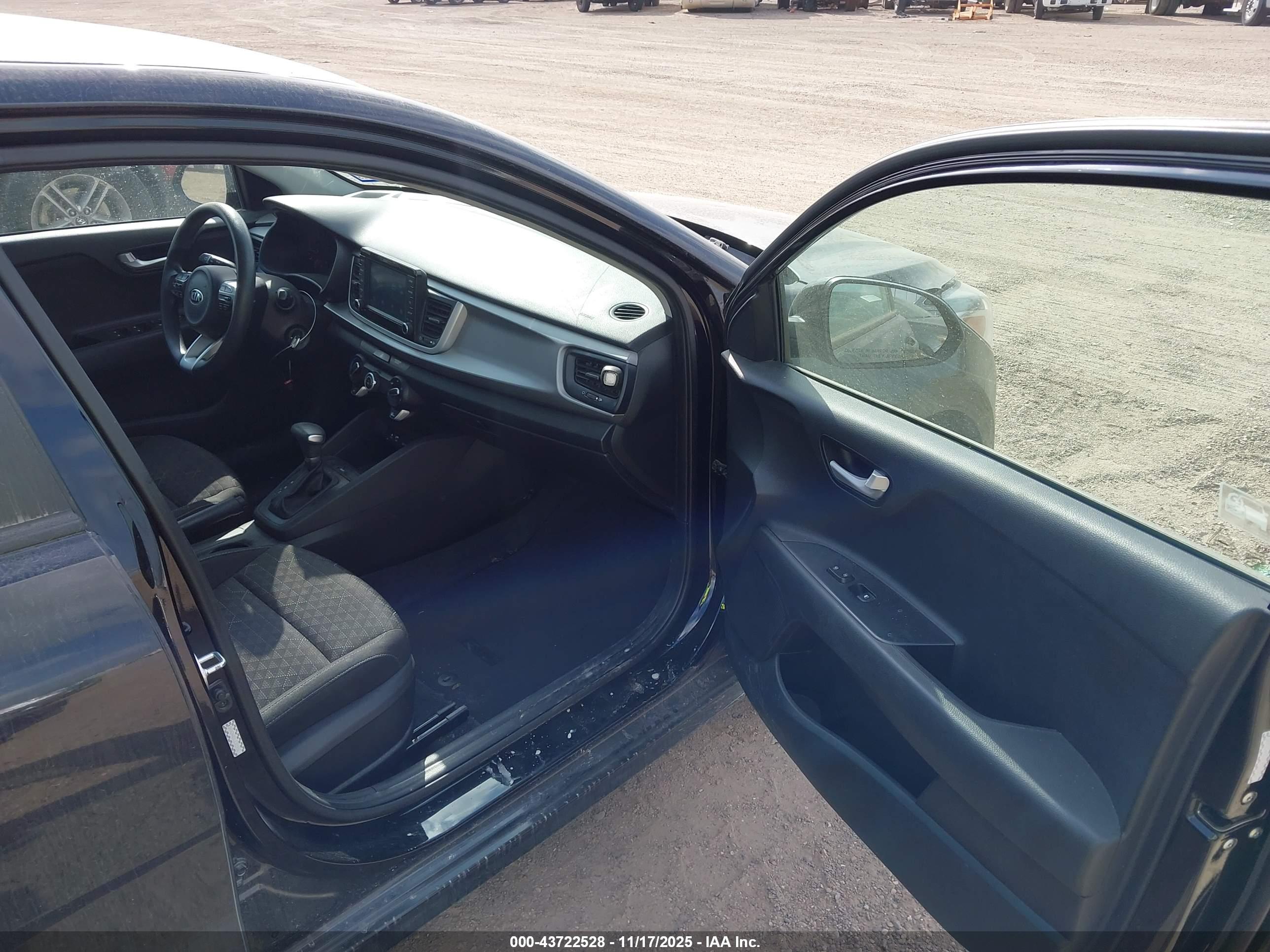 KIA RIO image 5