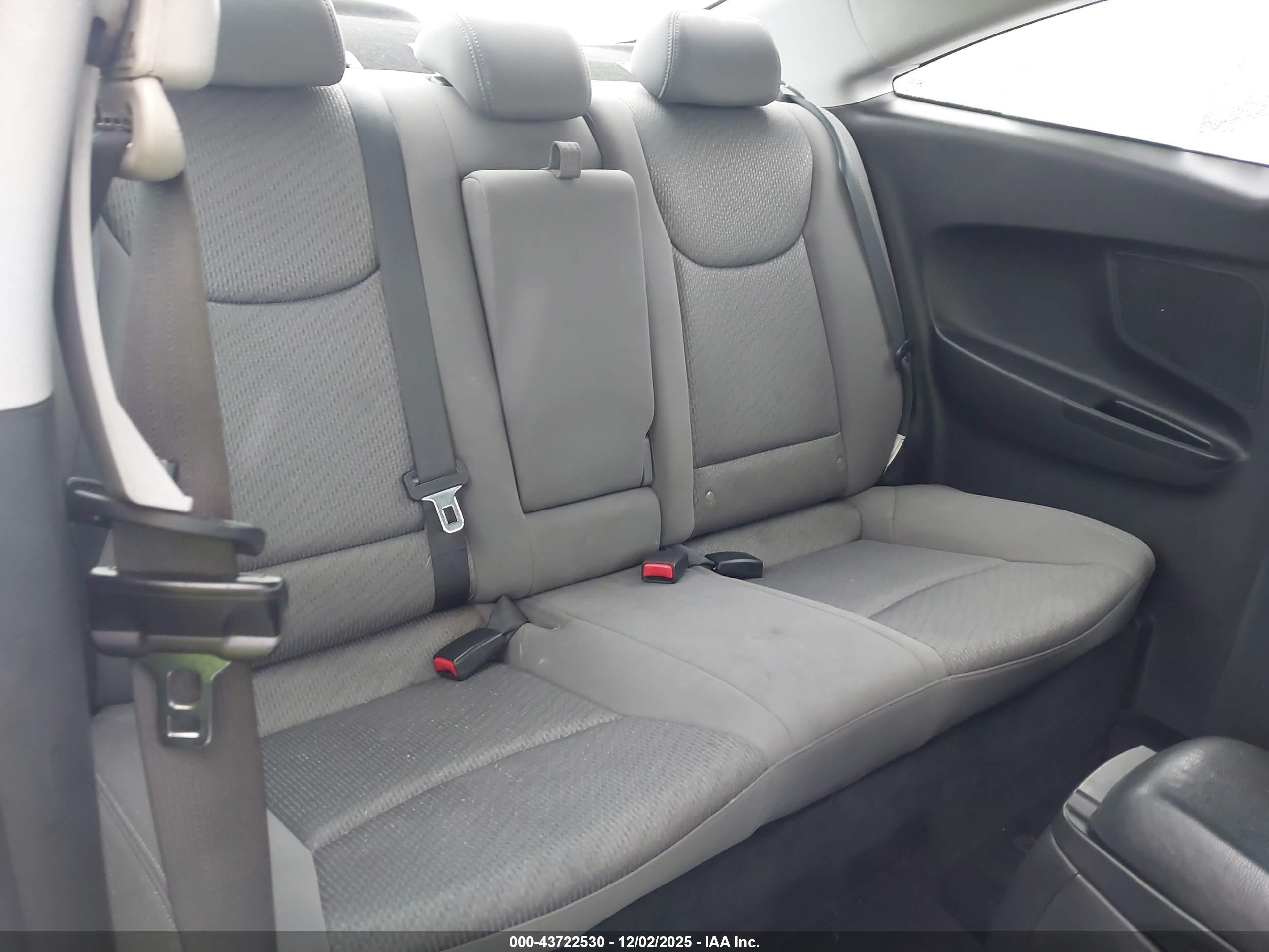 HYUNDAI ELANTRA image 8