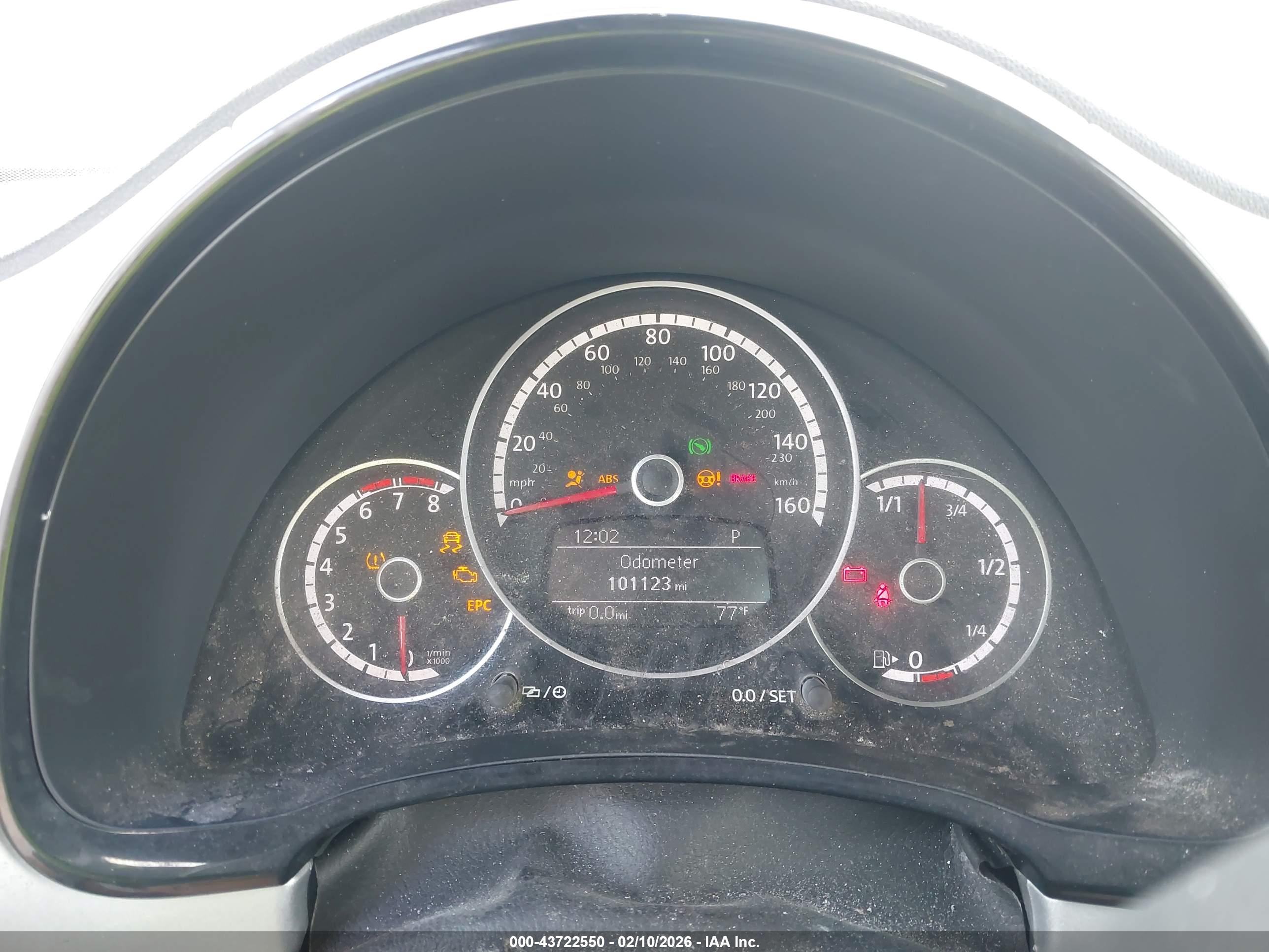 VOLKSWAGEN BEETLE image 7
