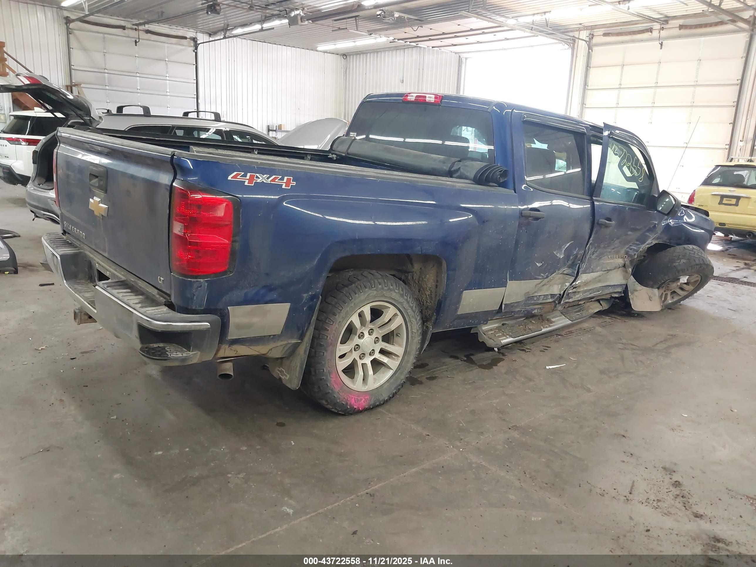 CHEVROLET SILVERADO image 4