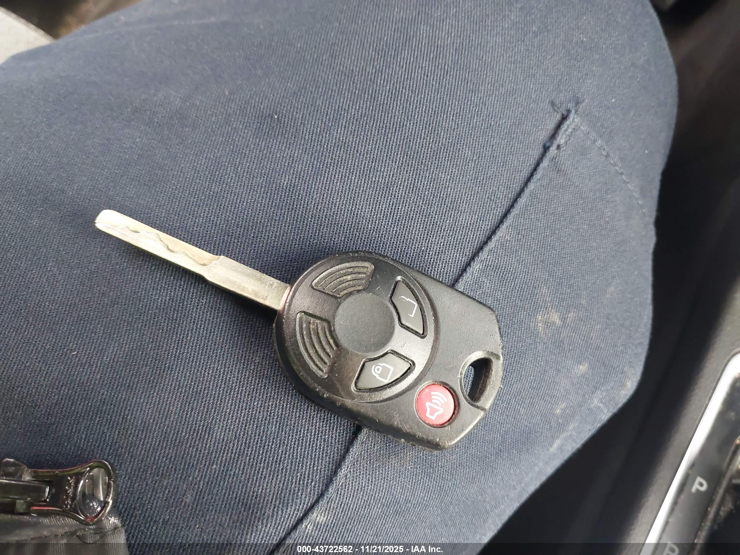 FORD ESCAPE image 11