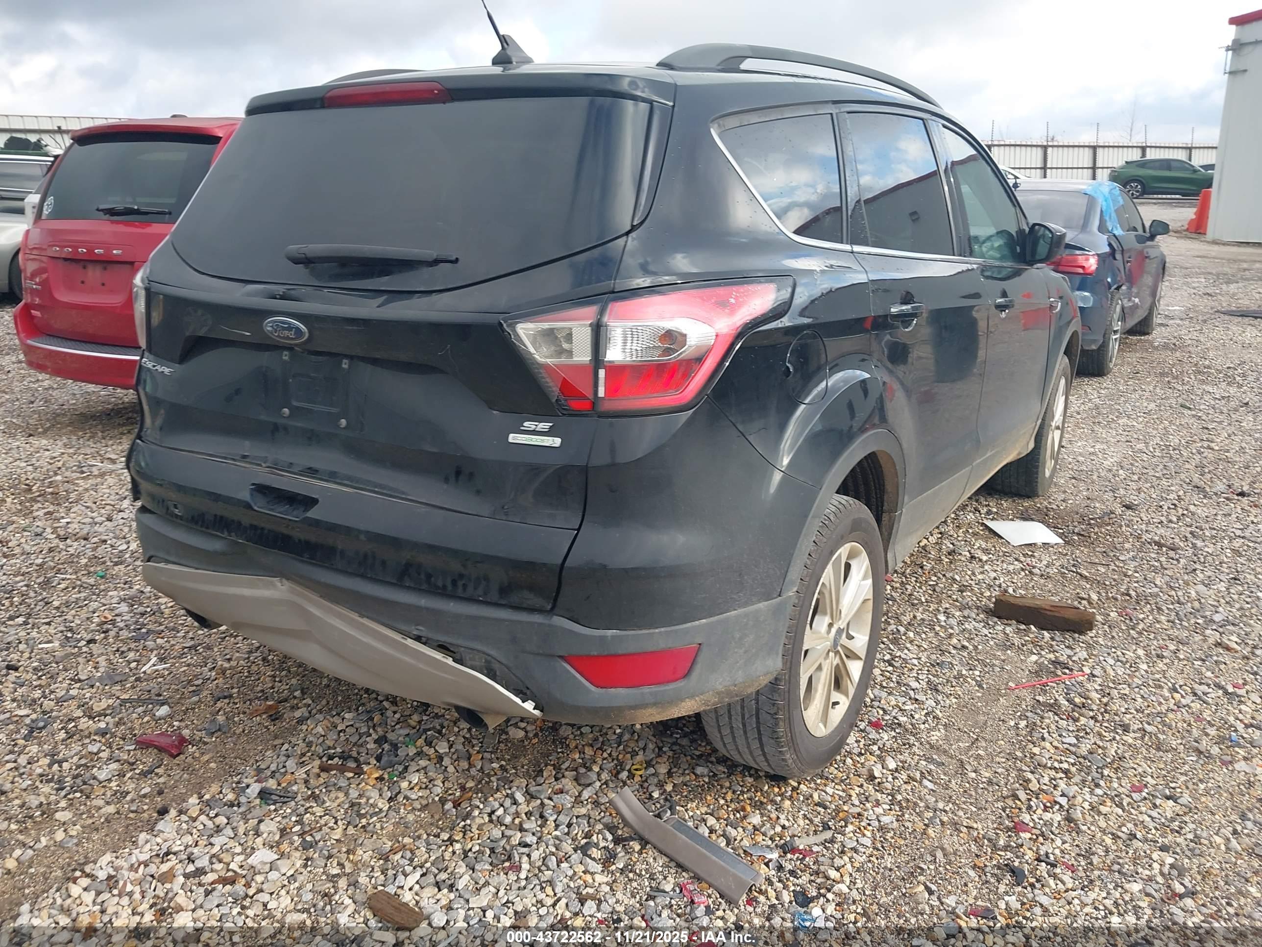 FORD ESCAPE image 4