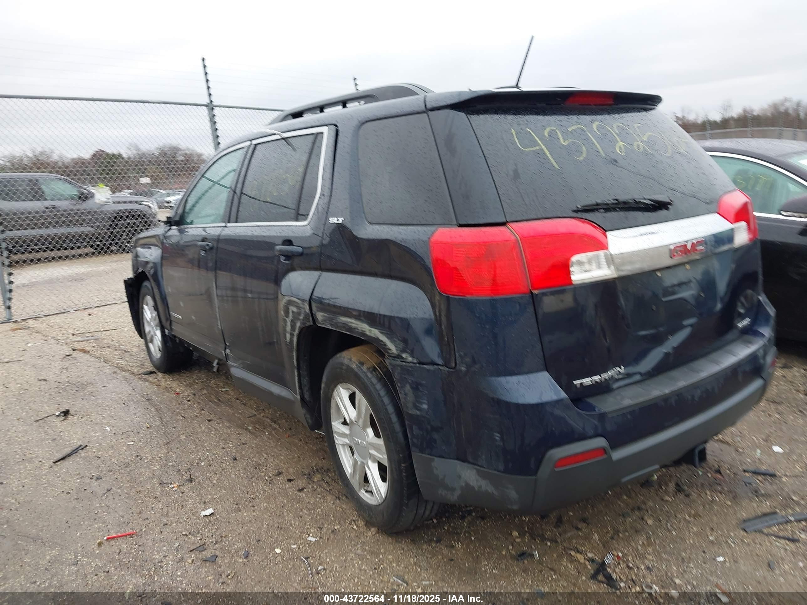 GMC TERRAIN image 3