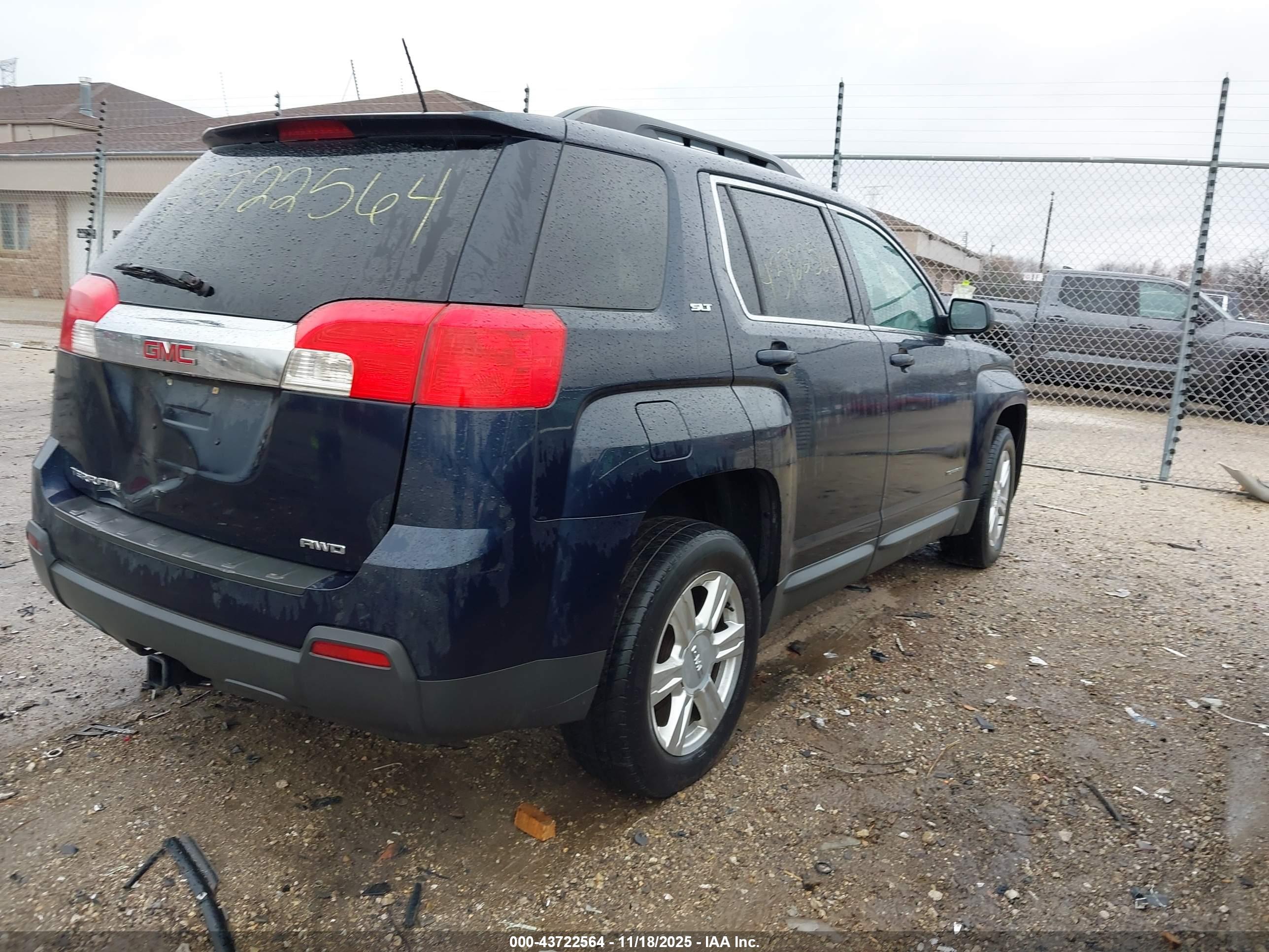 GMC TERRAIN image 4