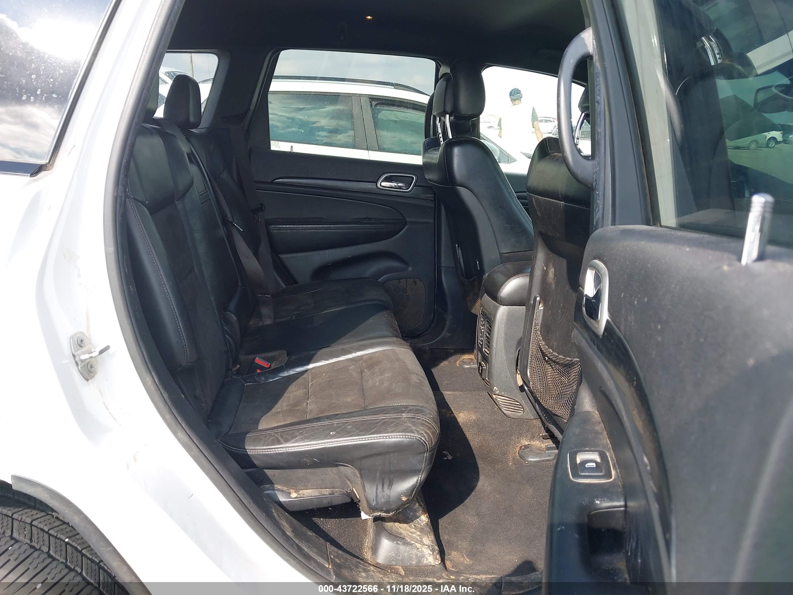 JEEP GRAND image 8