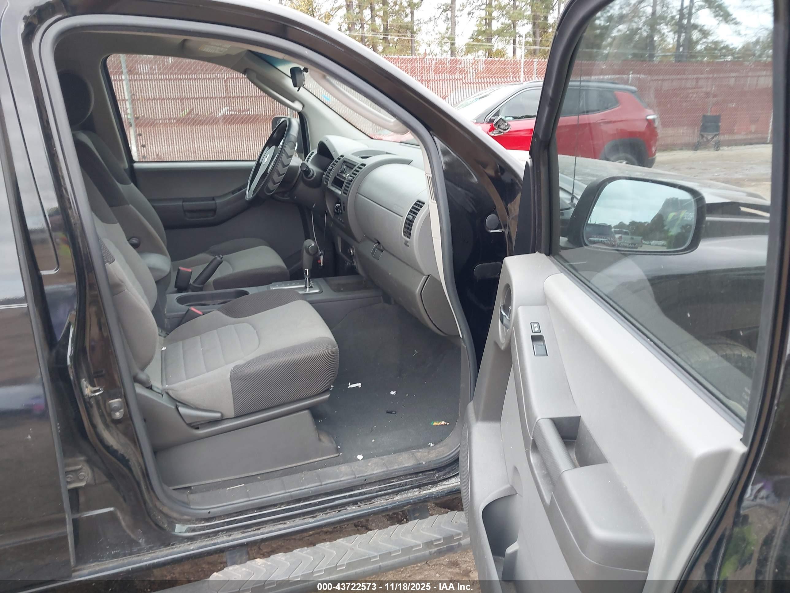 NISSAN XTERRA image 5