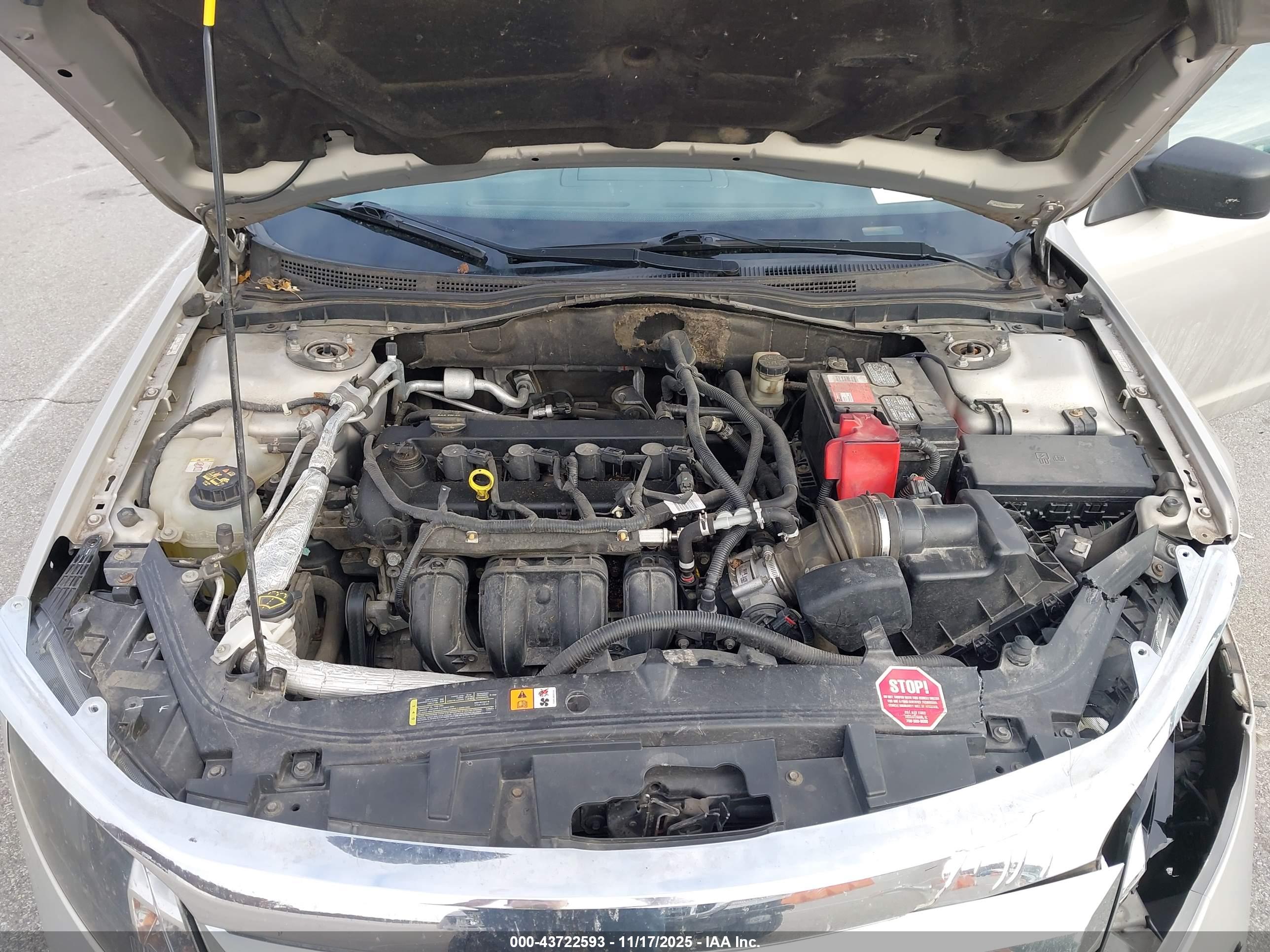 FORD FUSION image 10