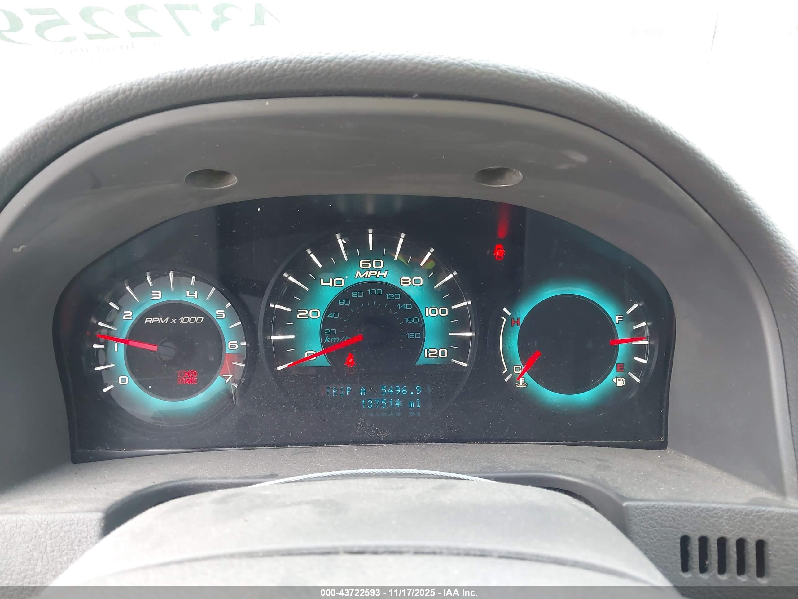 FORD FUSION image 7
