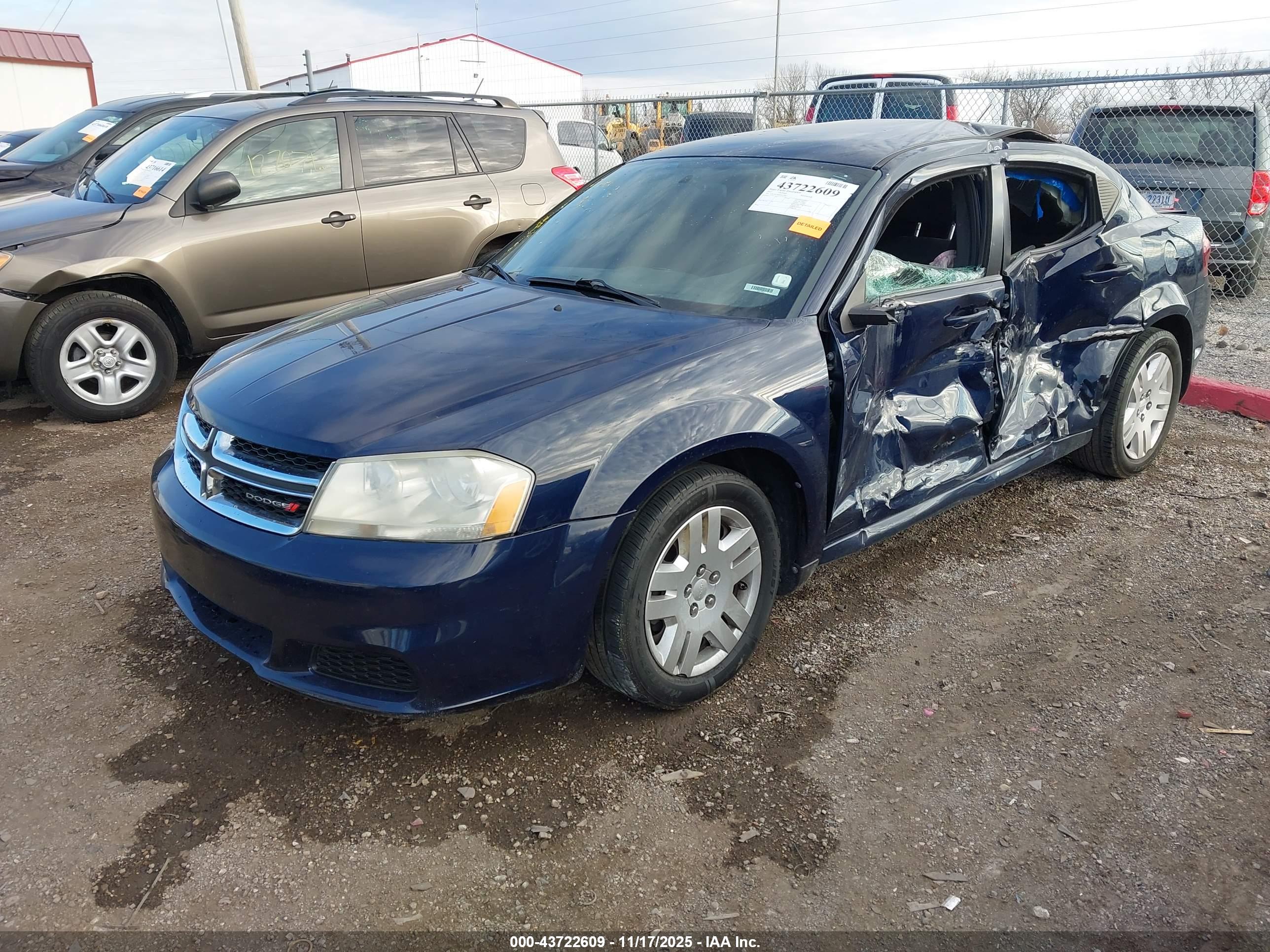 DODGE AVENGER image 2