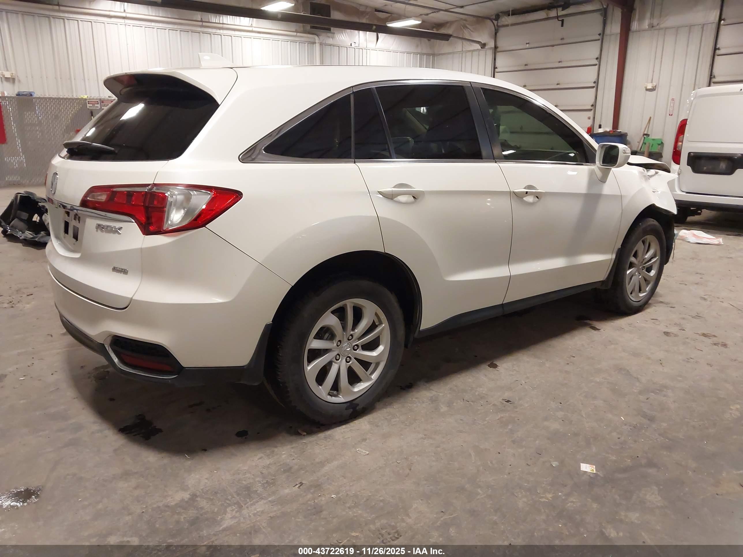 ACURA RDX image 4