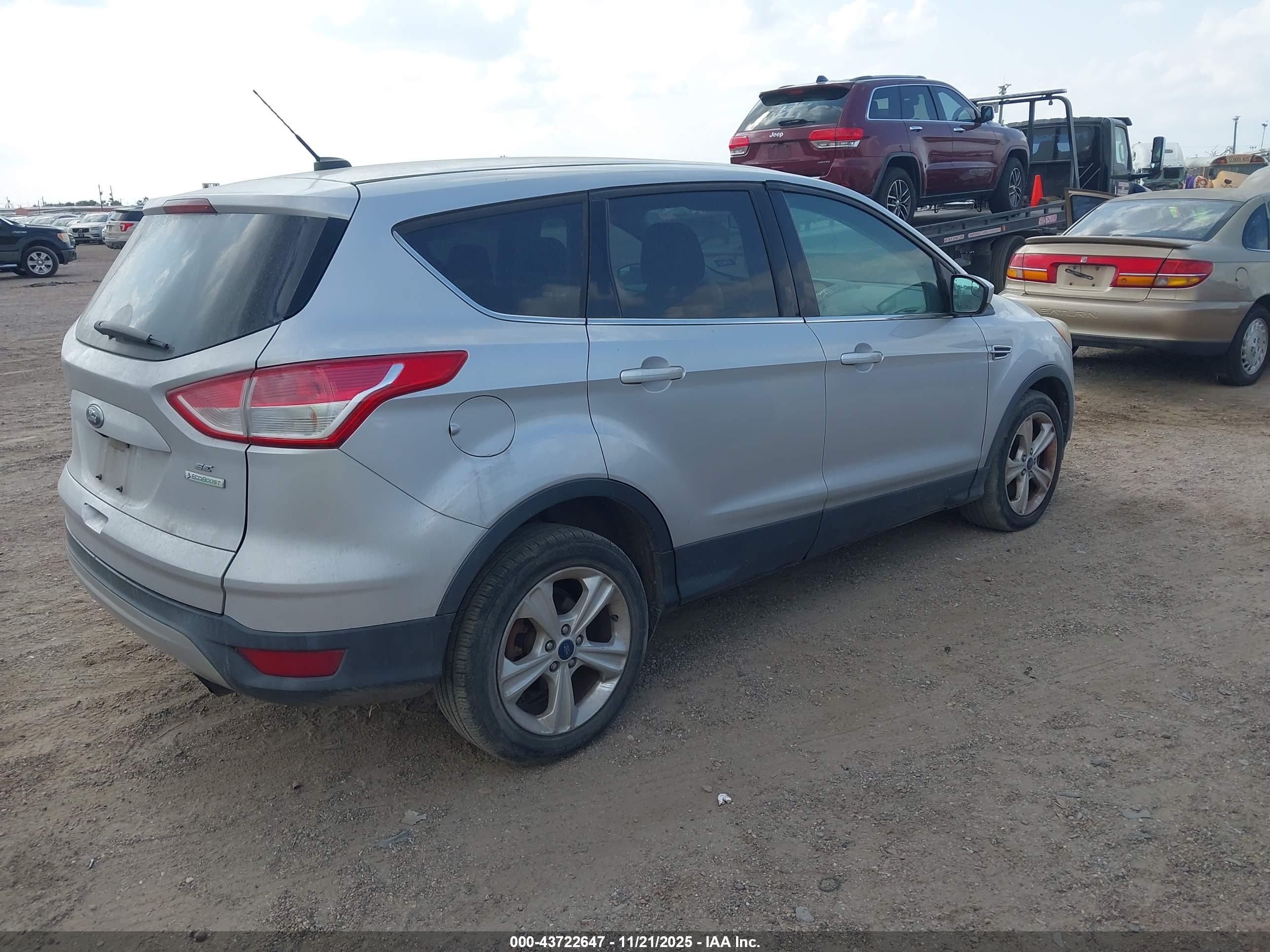 FORD ESCAPE image 4